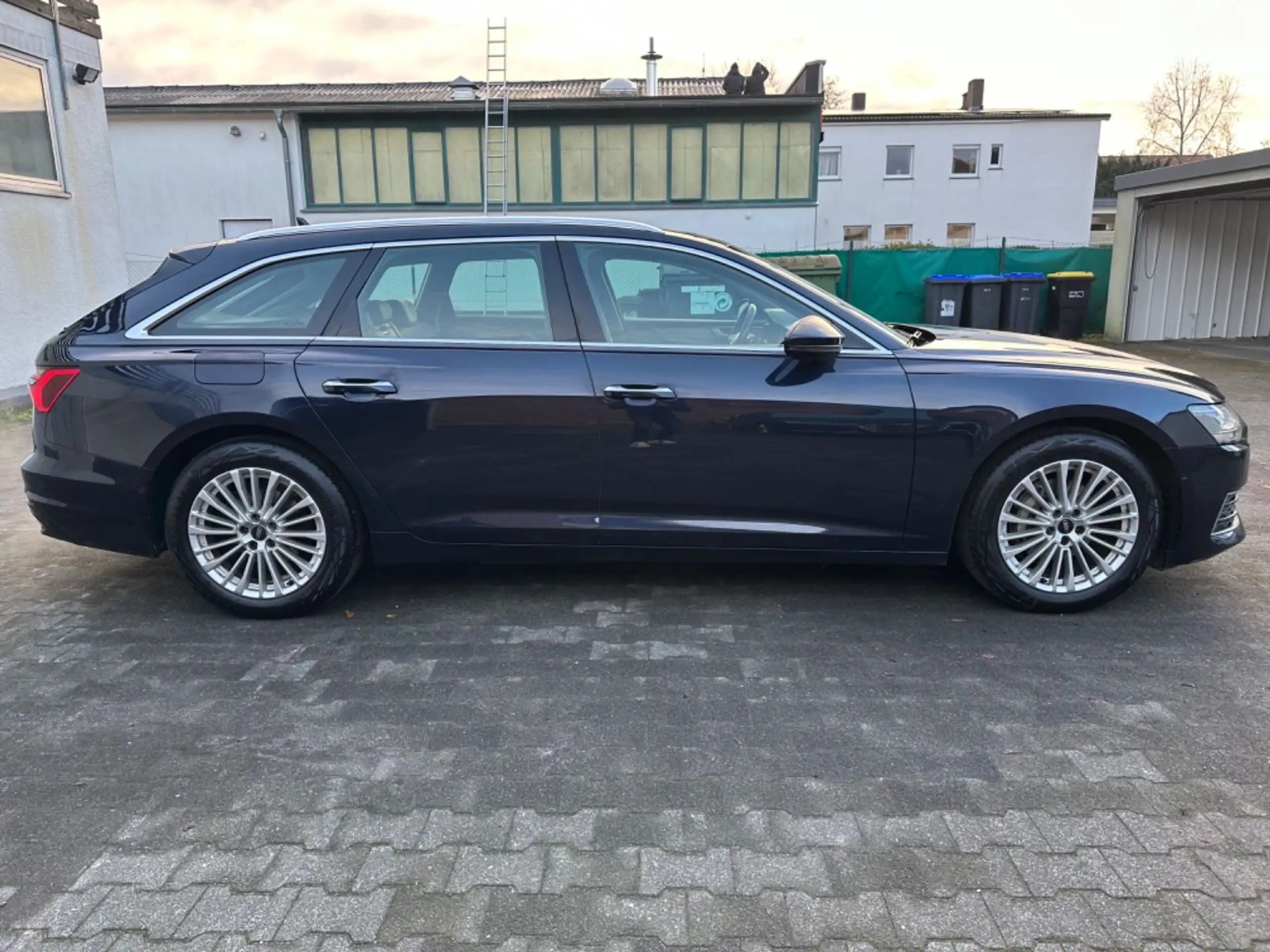 Audi - A6