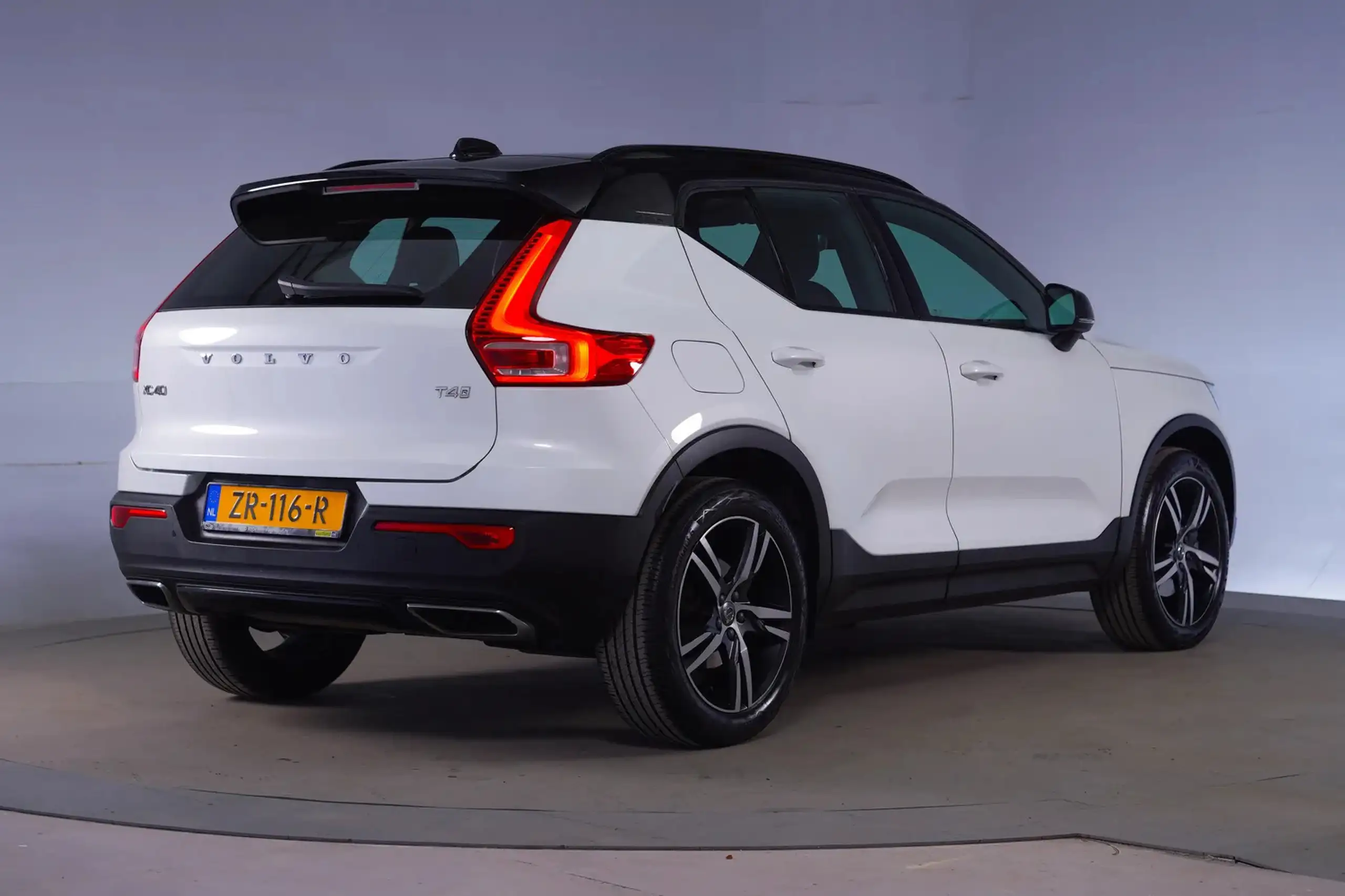 Volvo - XC40