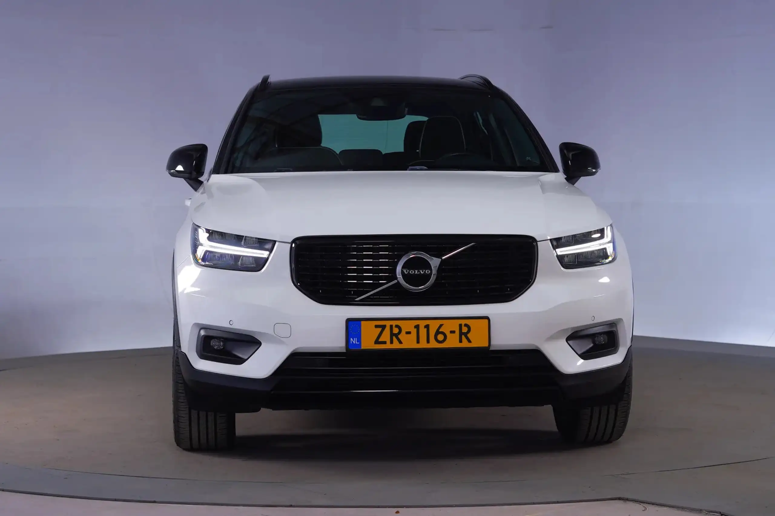 Volvo - XC40