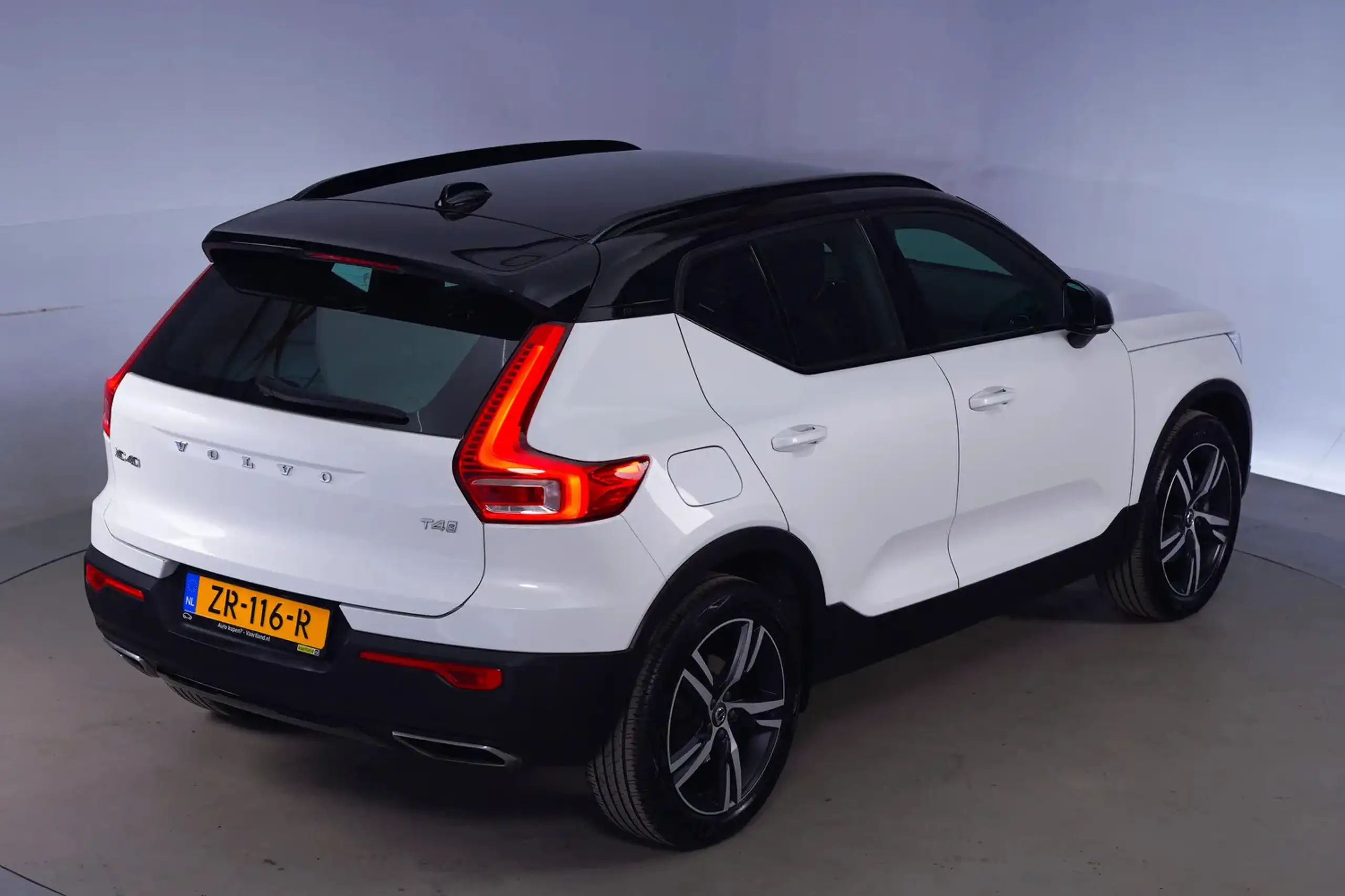 Volvo - XC40