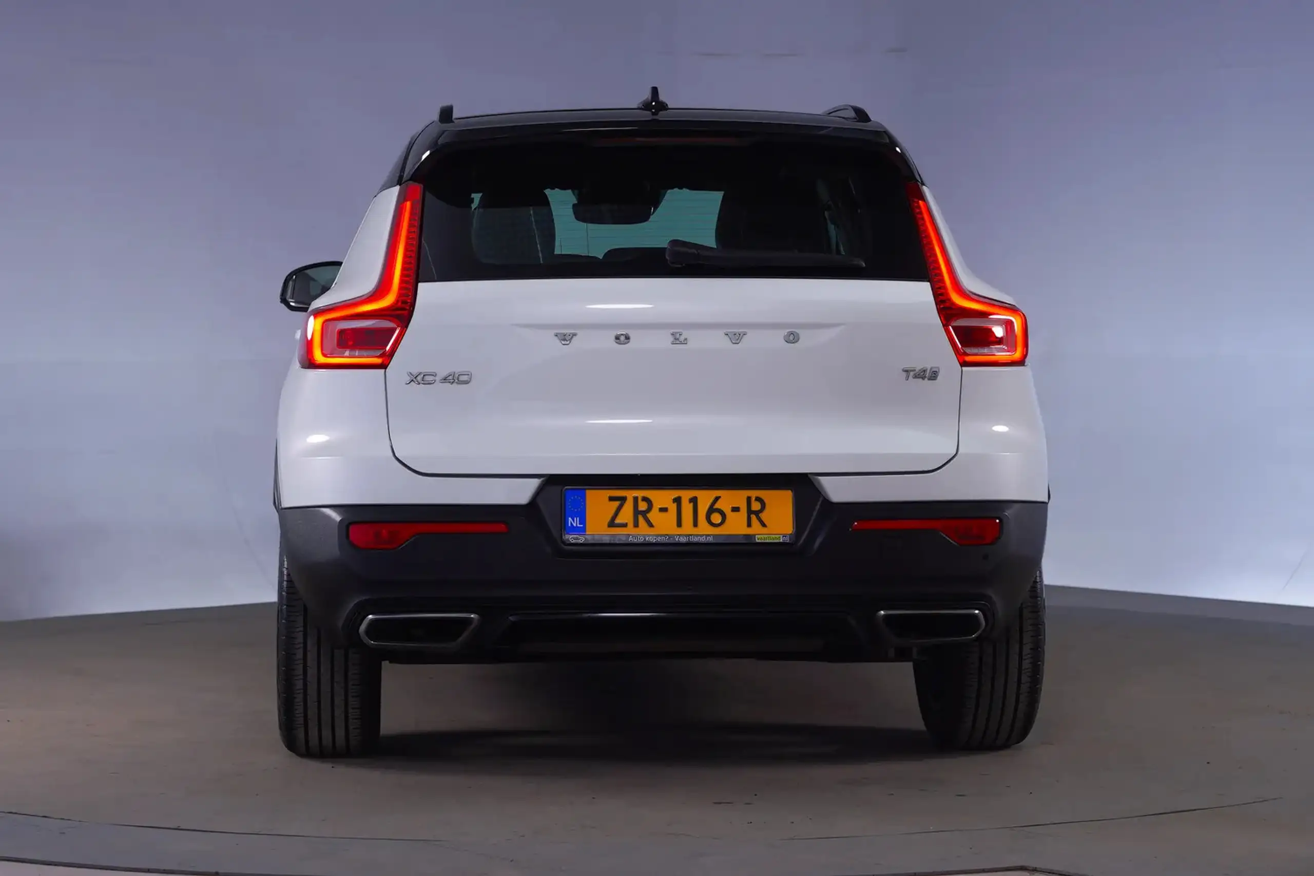 Volvo - XC40