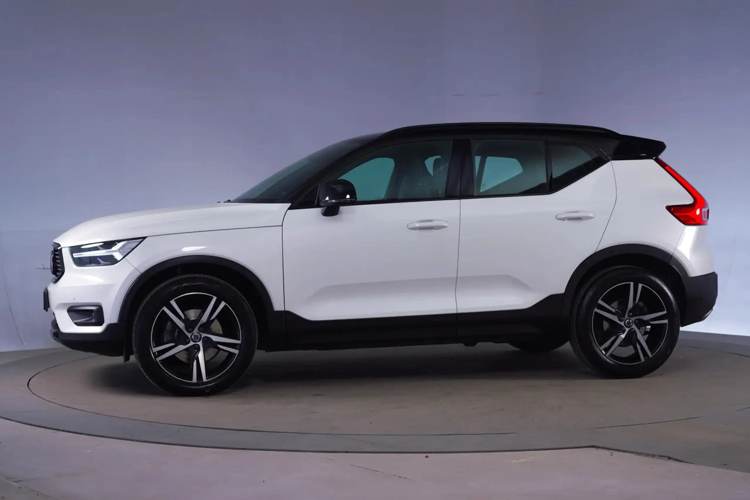 Volvo - XC40