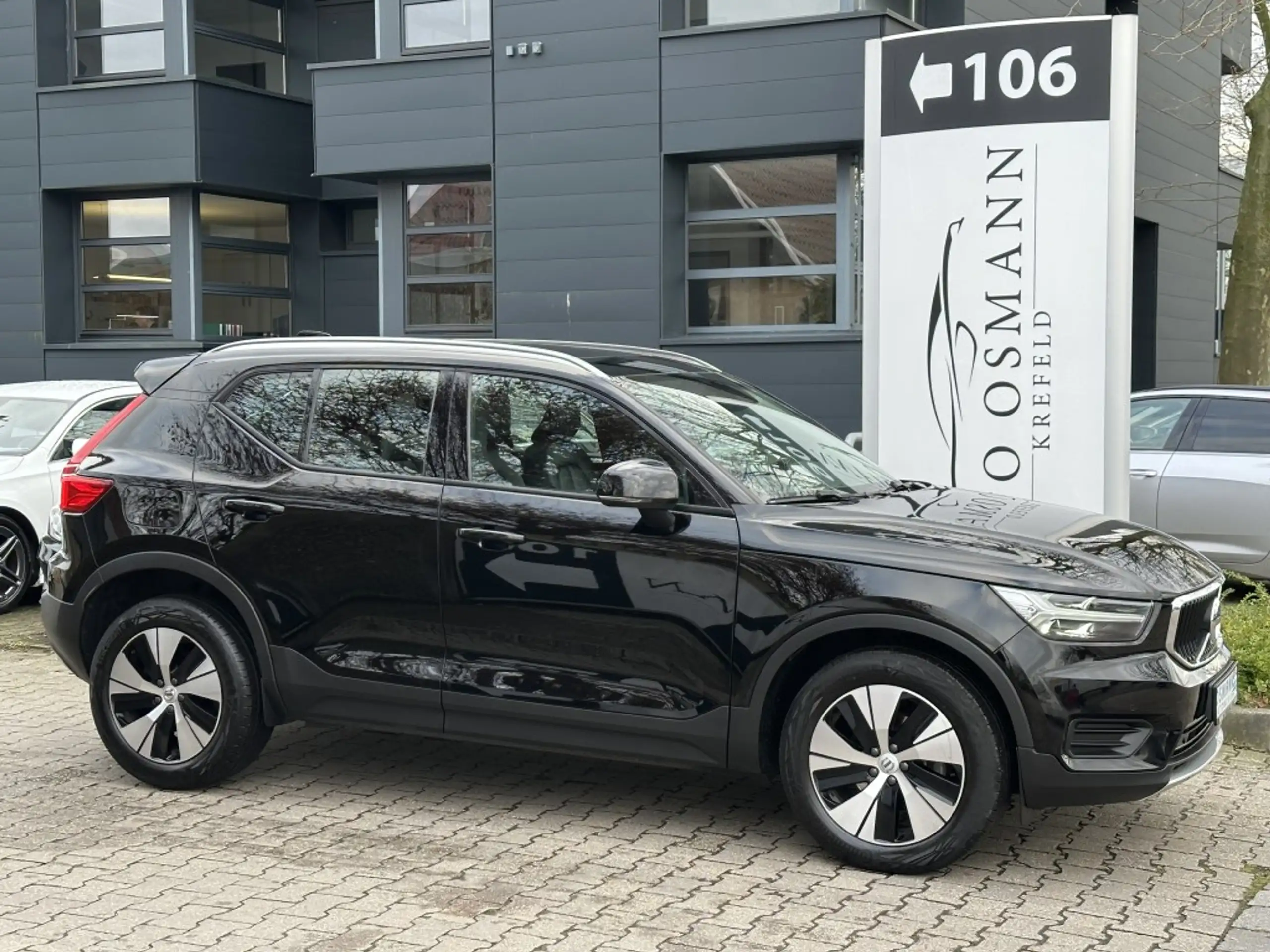 Volvo - XC40