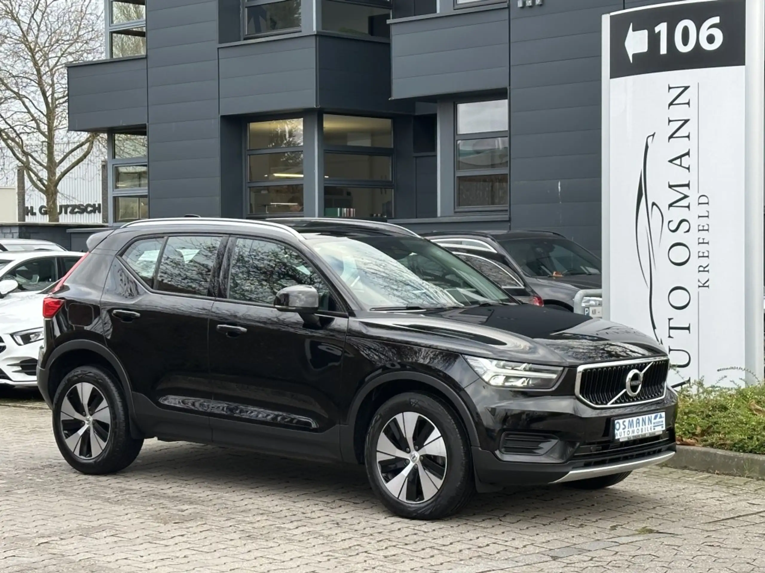 Volvo - XC40