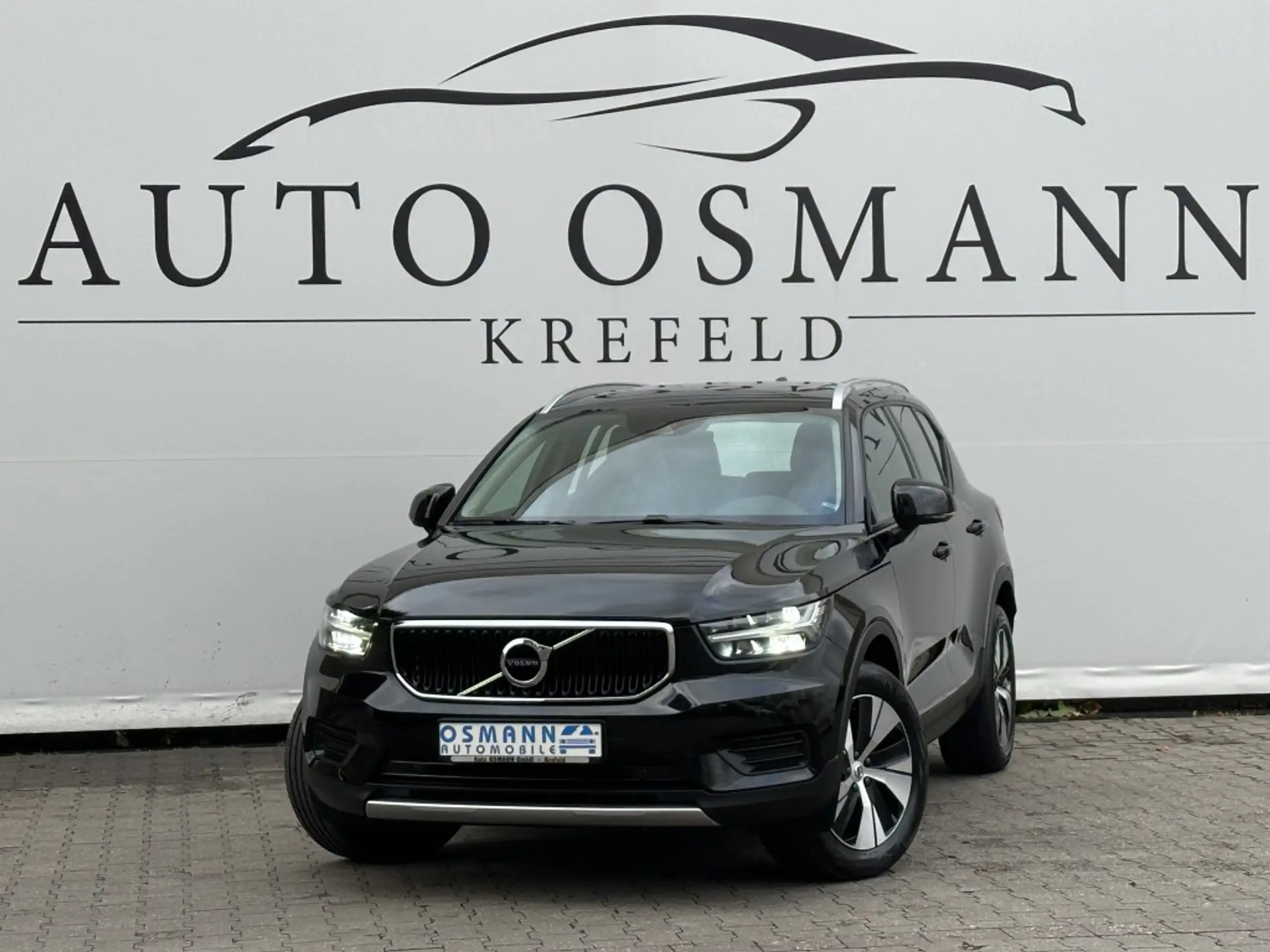 Volvo - XC40