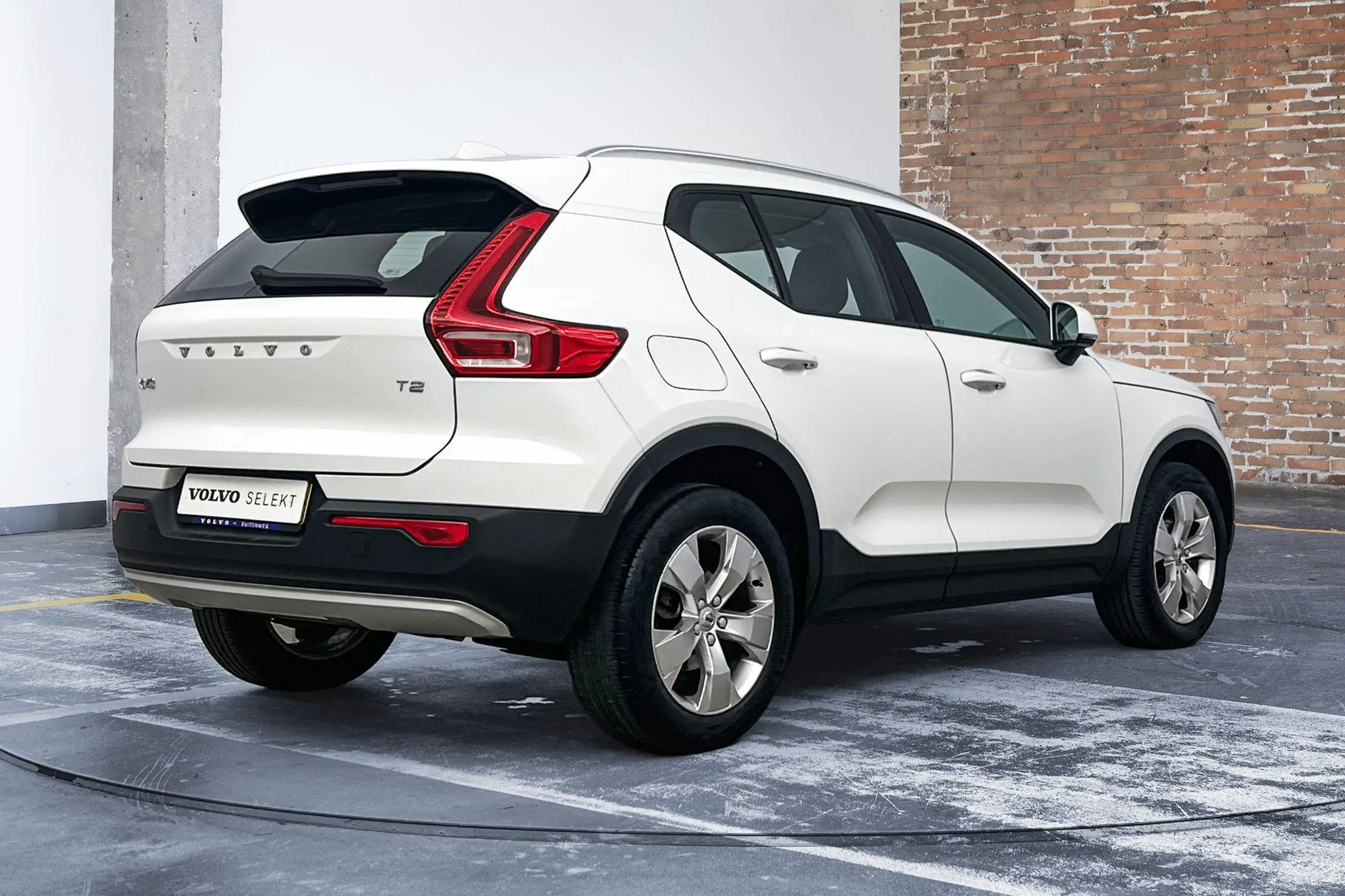 Volvo - XC40