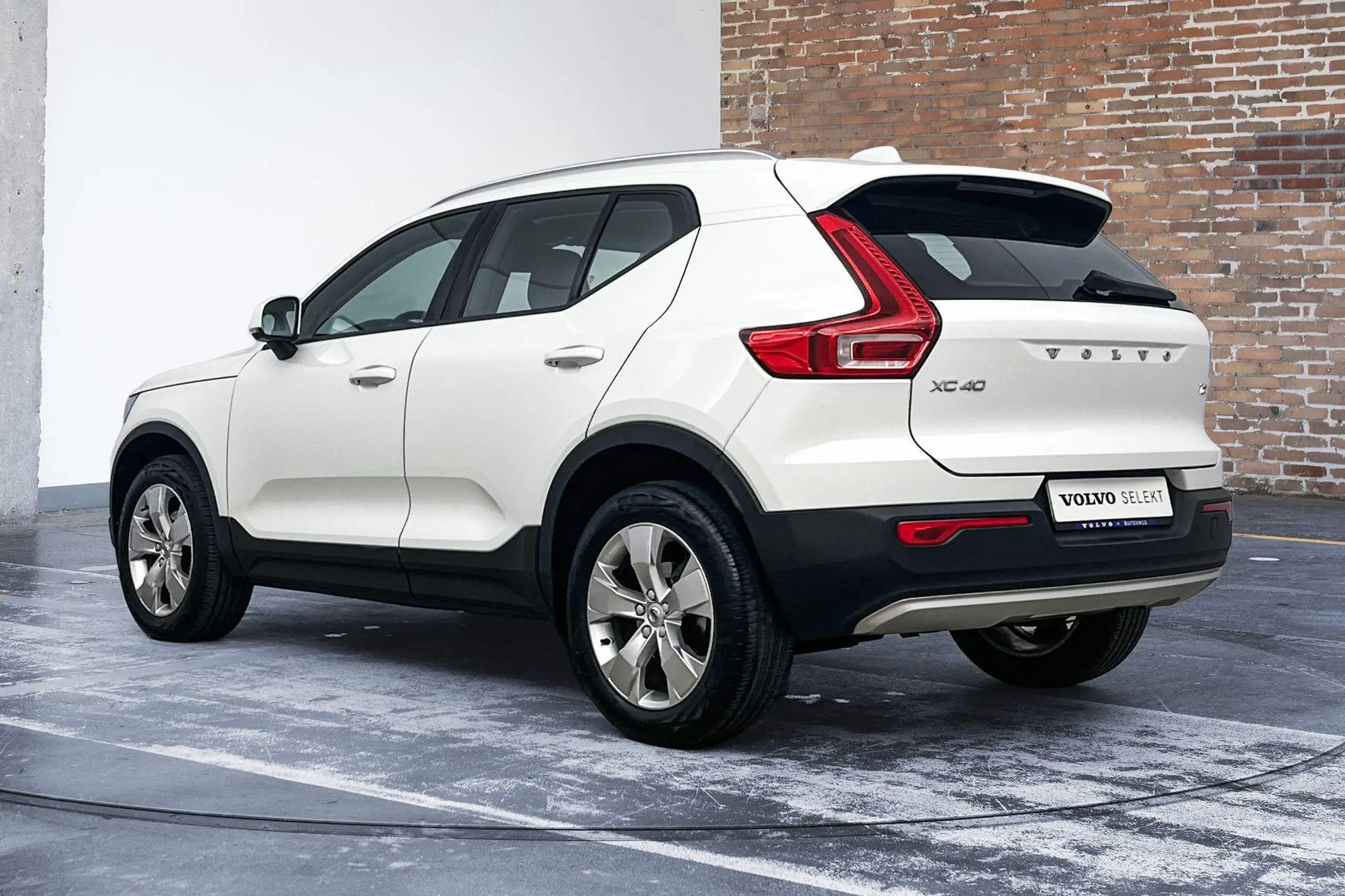 Volvo - XC40