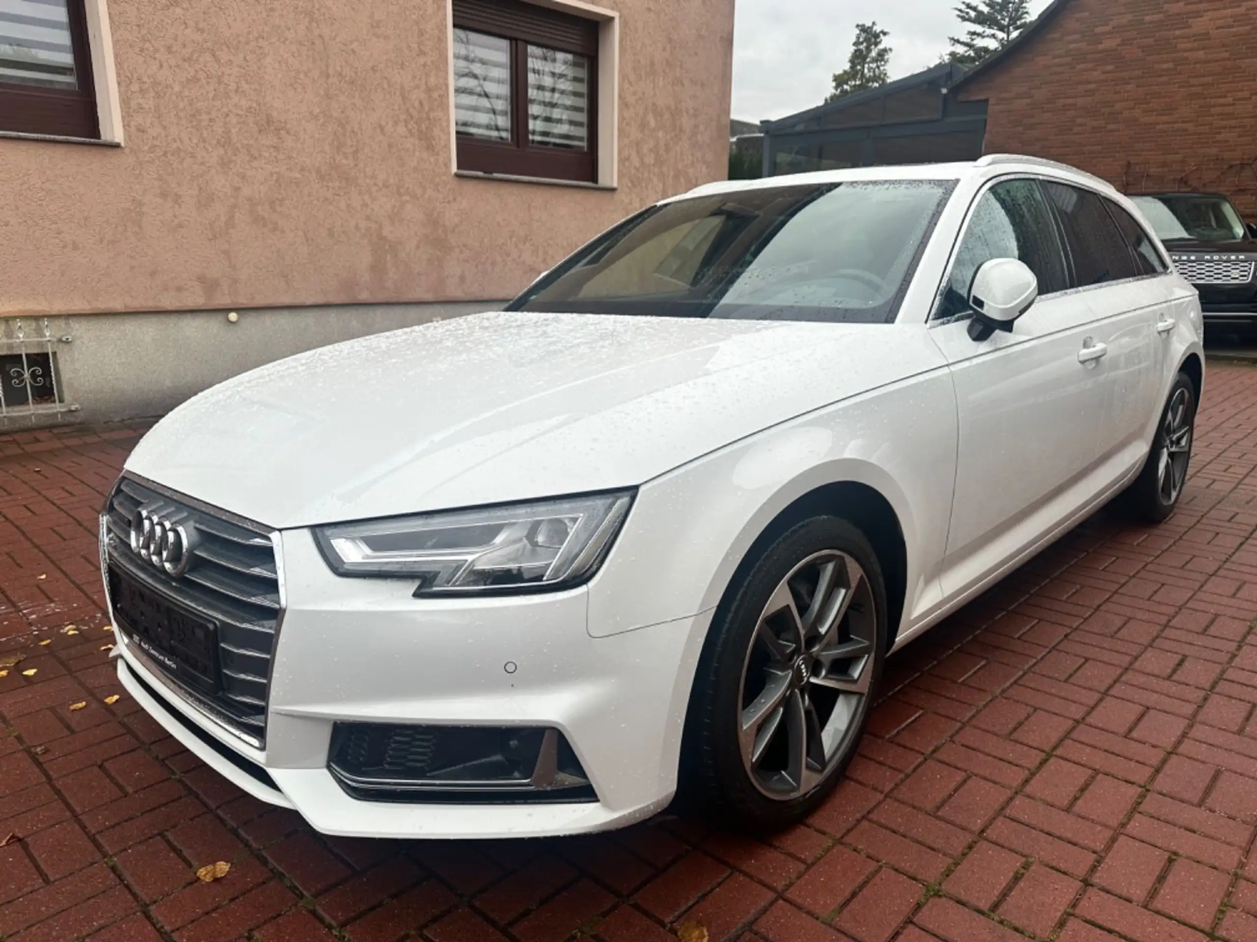 Audi - A4