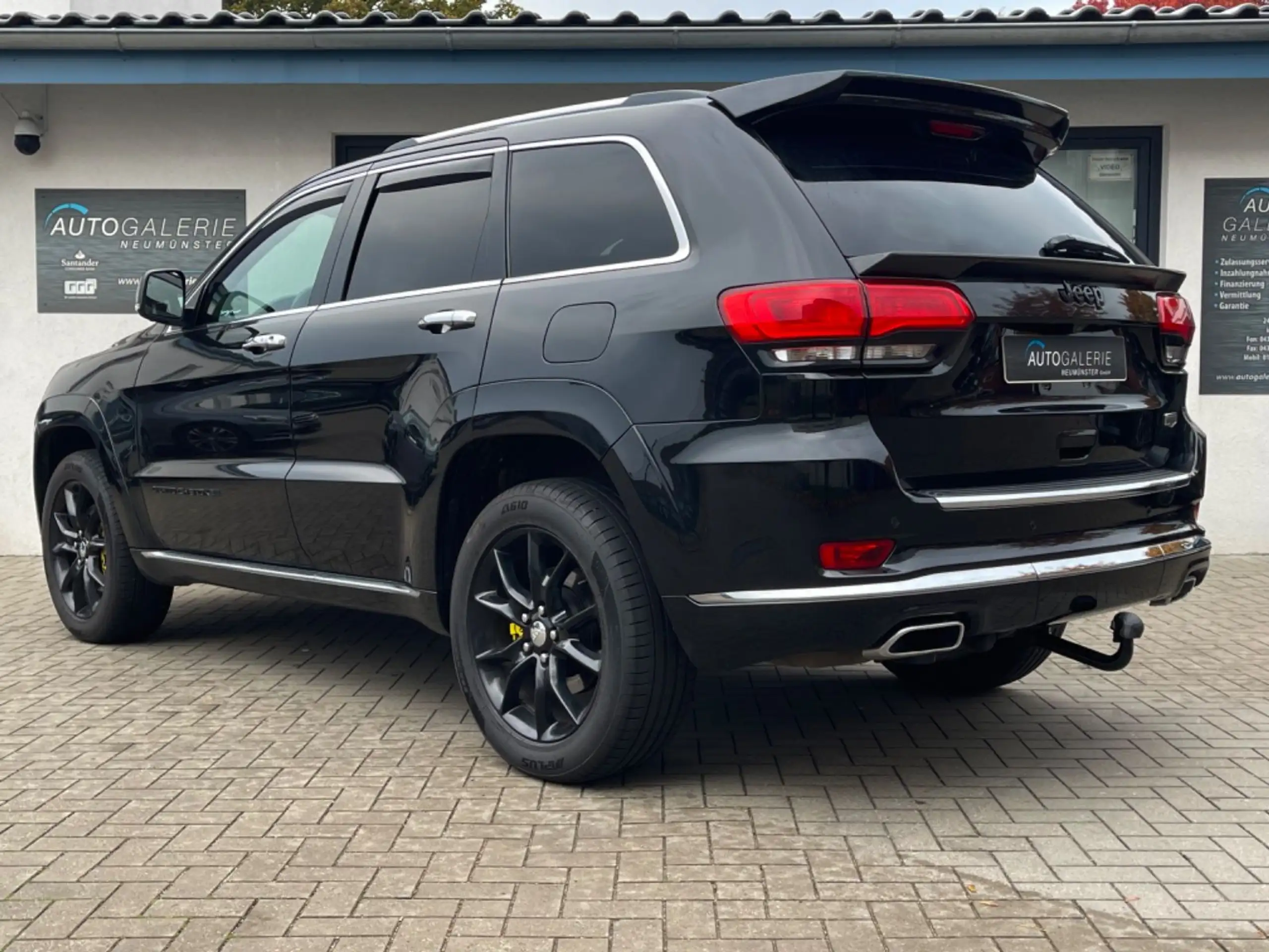 Jeep - Grand Cherokee