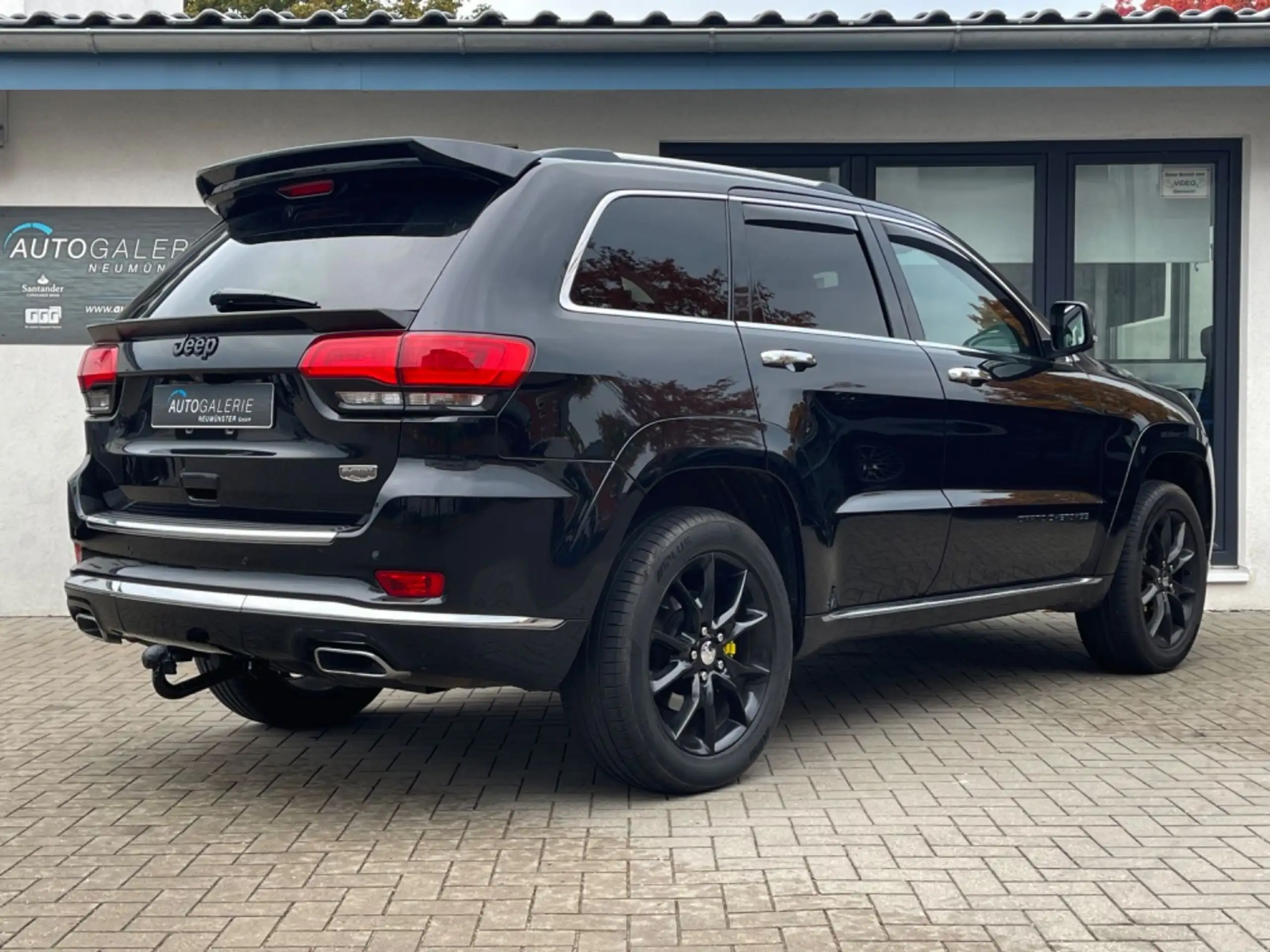 Jeep - Grand Cherokee