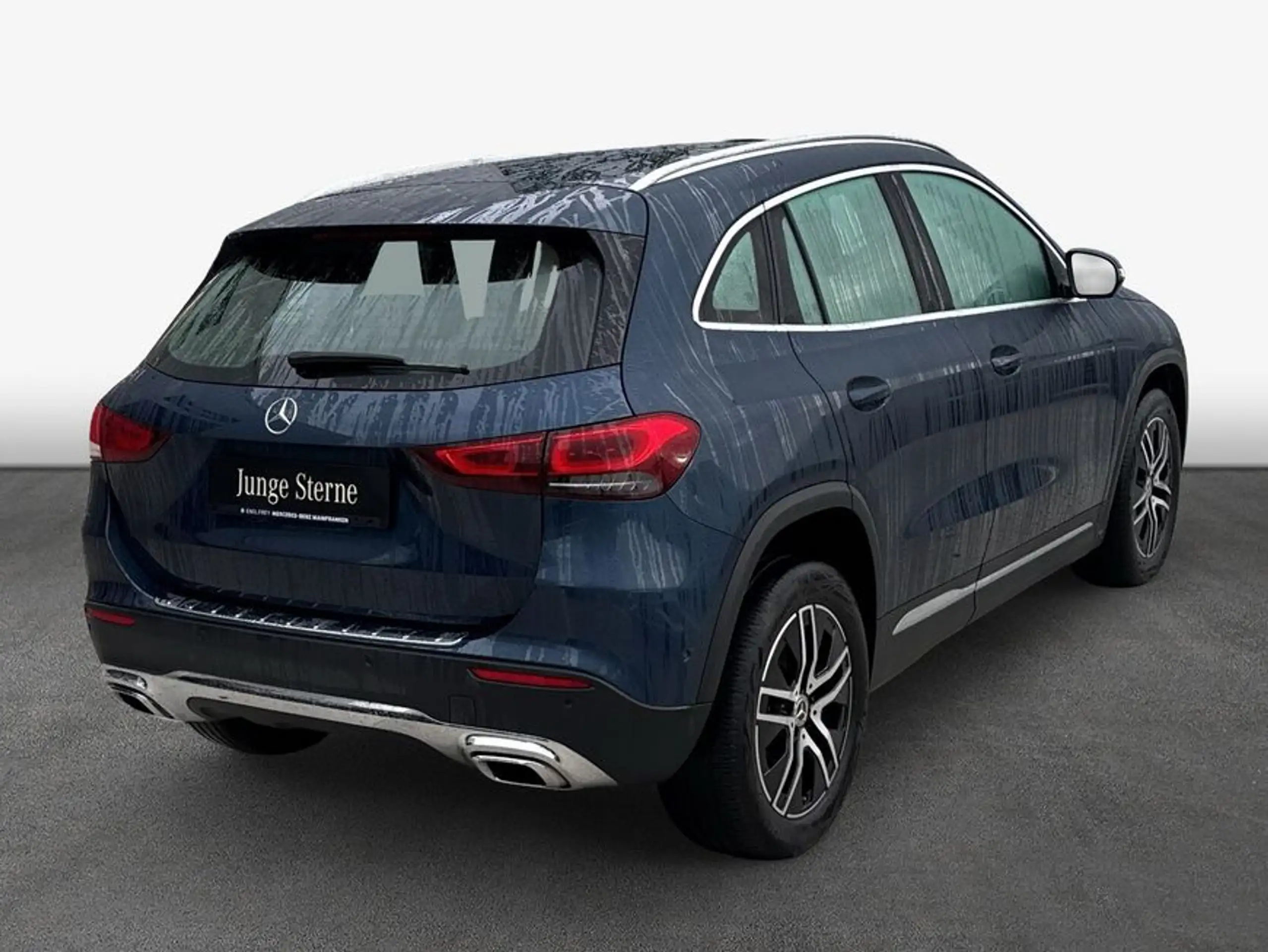 Mercedes-Benz - GLA 200