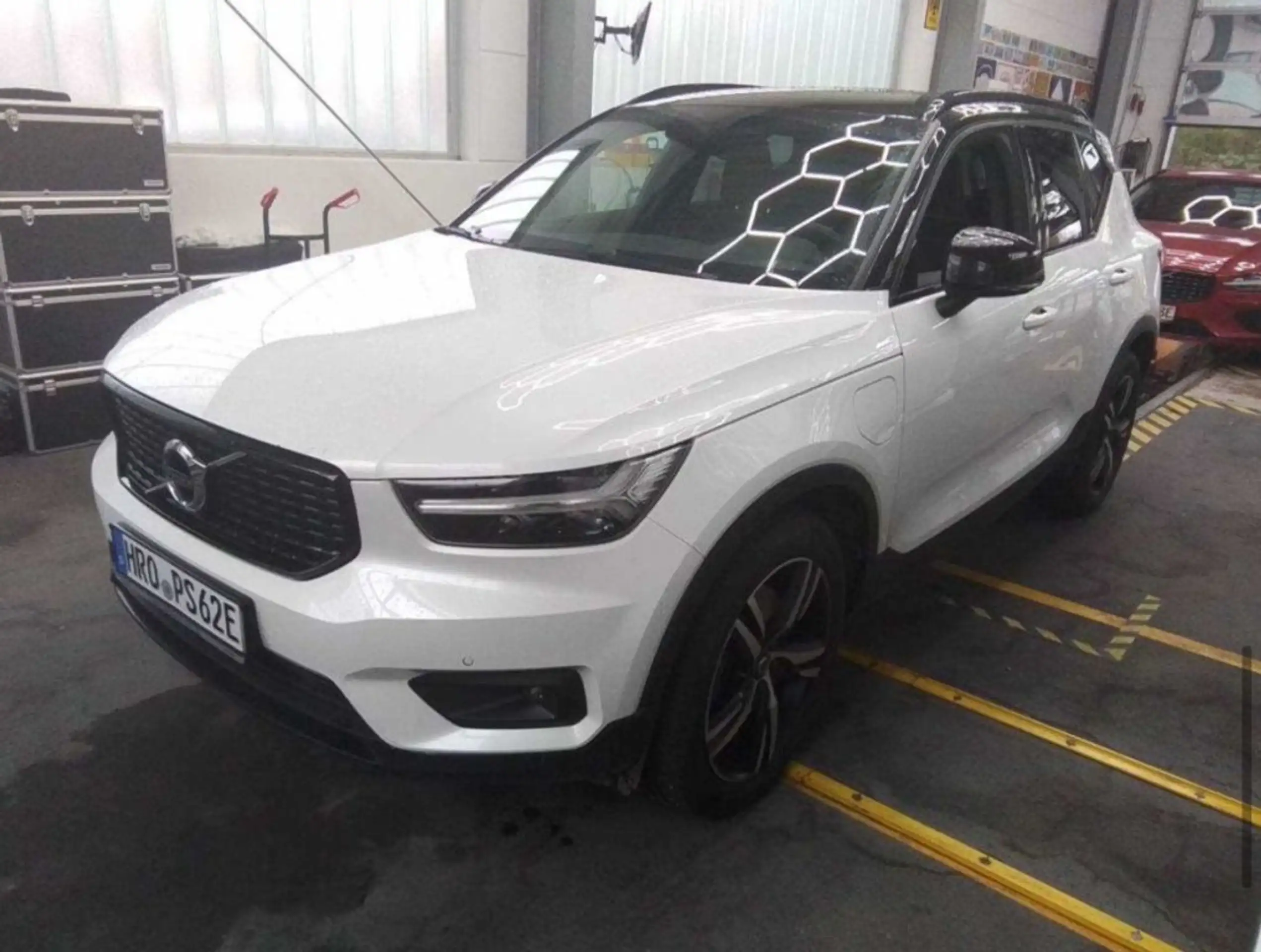 Volvo - XC40