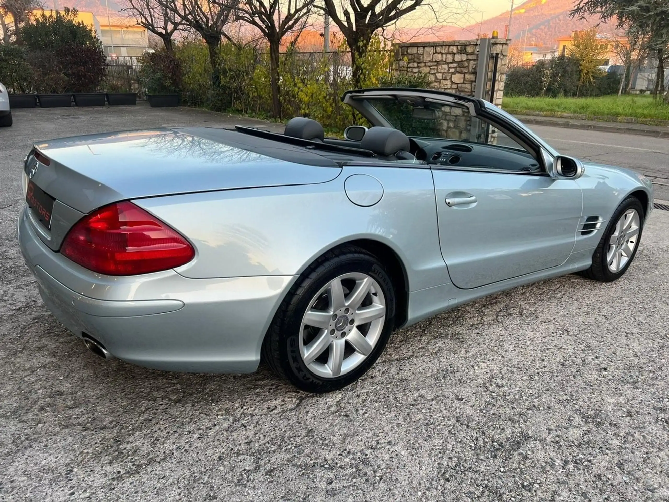 Mercedes-Benz - SL 500