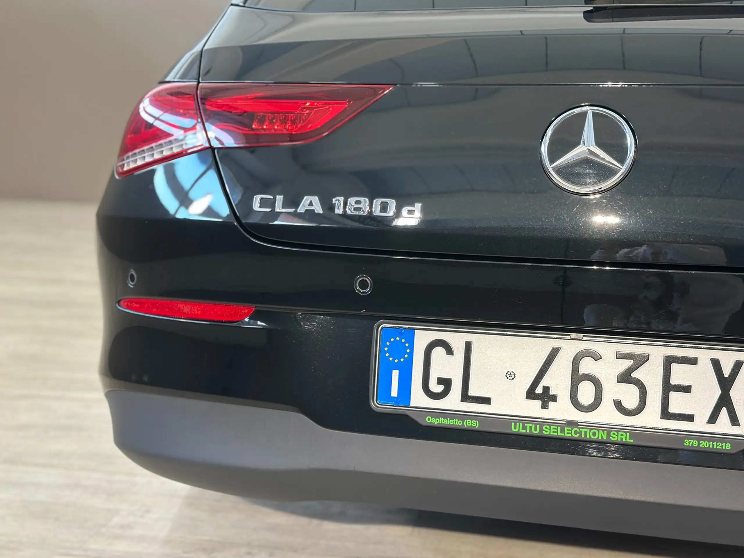 Mercedes-Benz - CLA 180