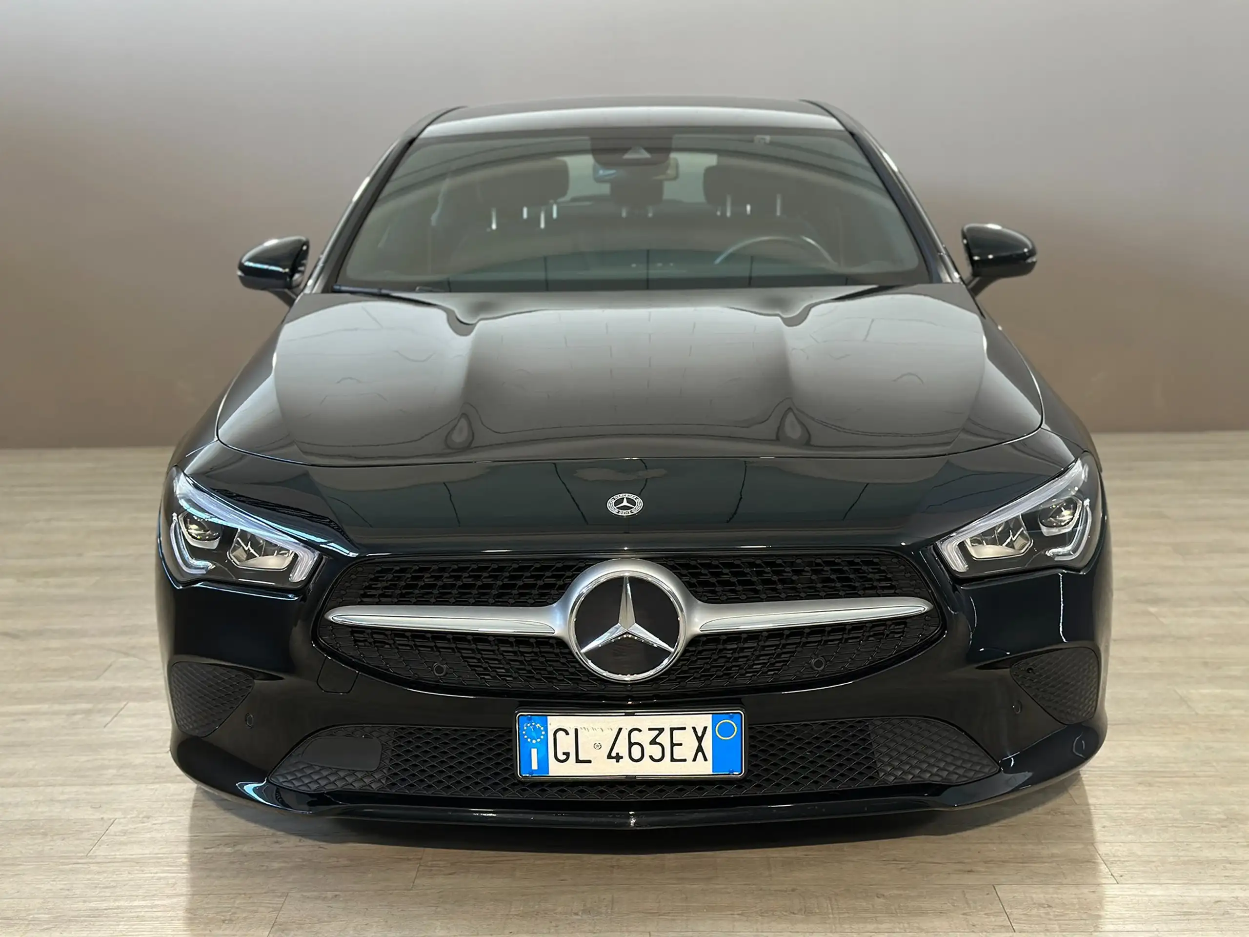 Mercedes-Benz - CLA 180