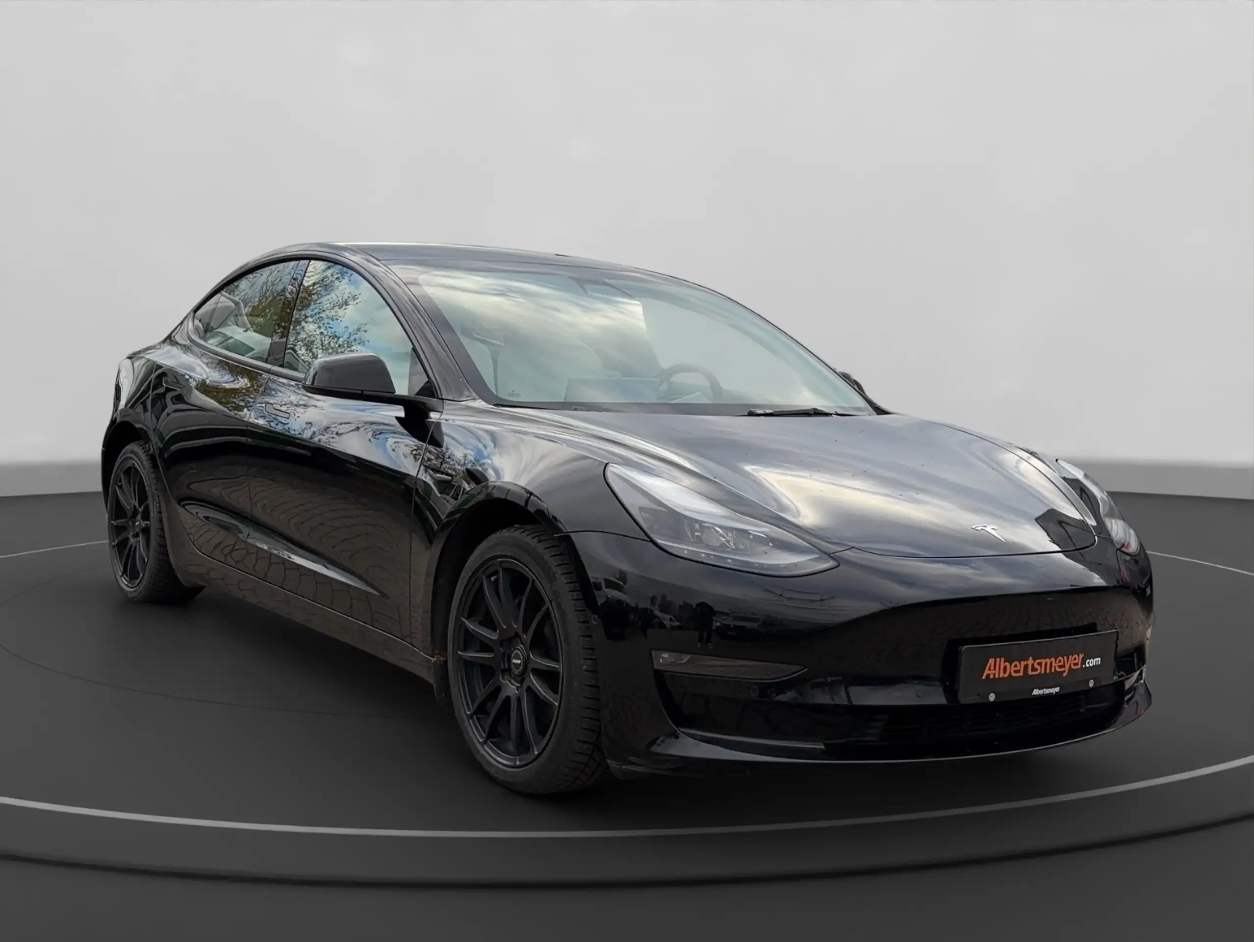 Tesla - Model 3