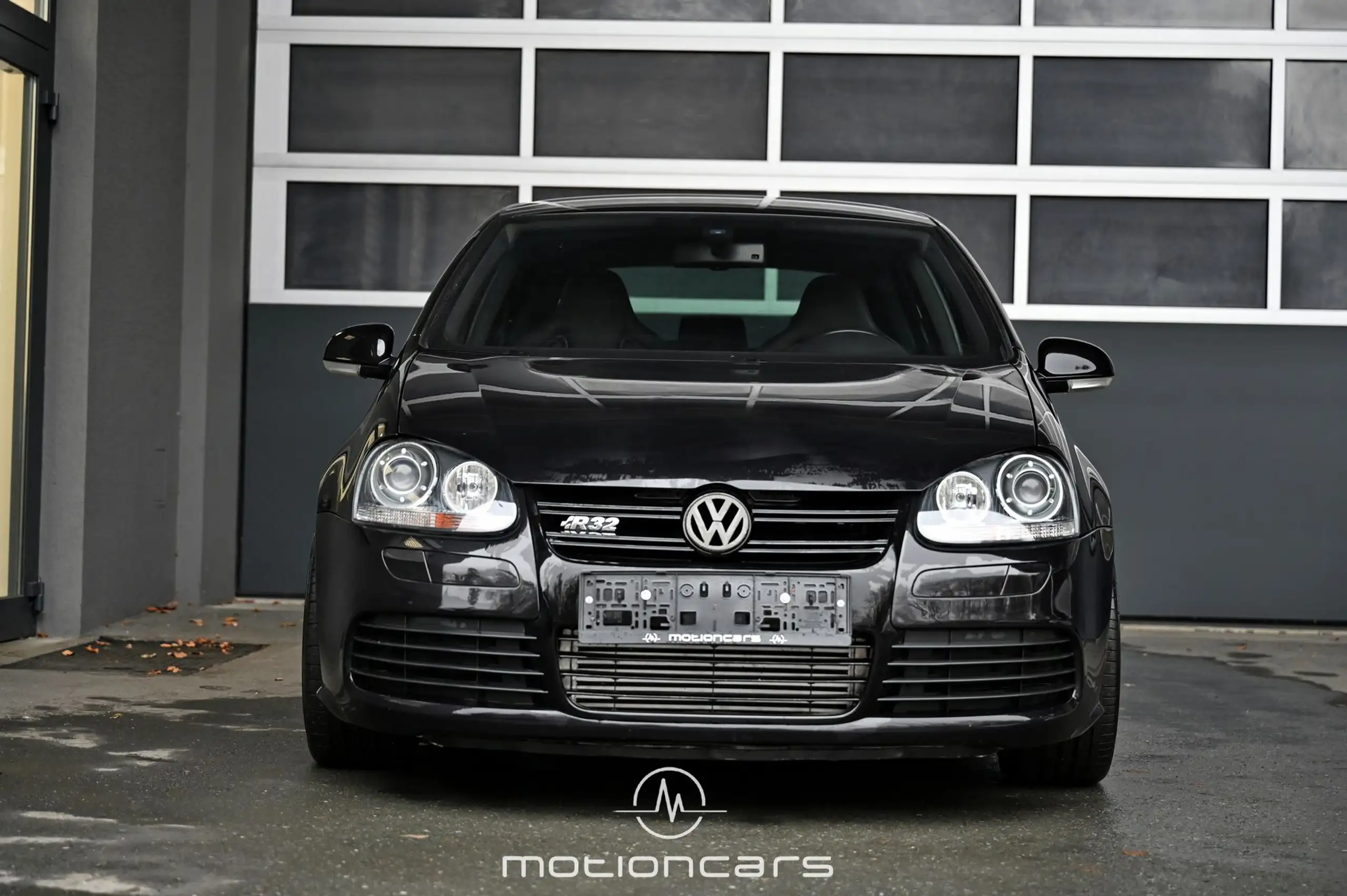 Volkswagen - Golf