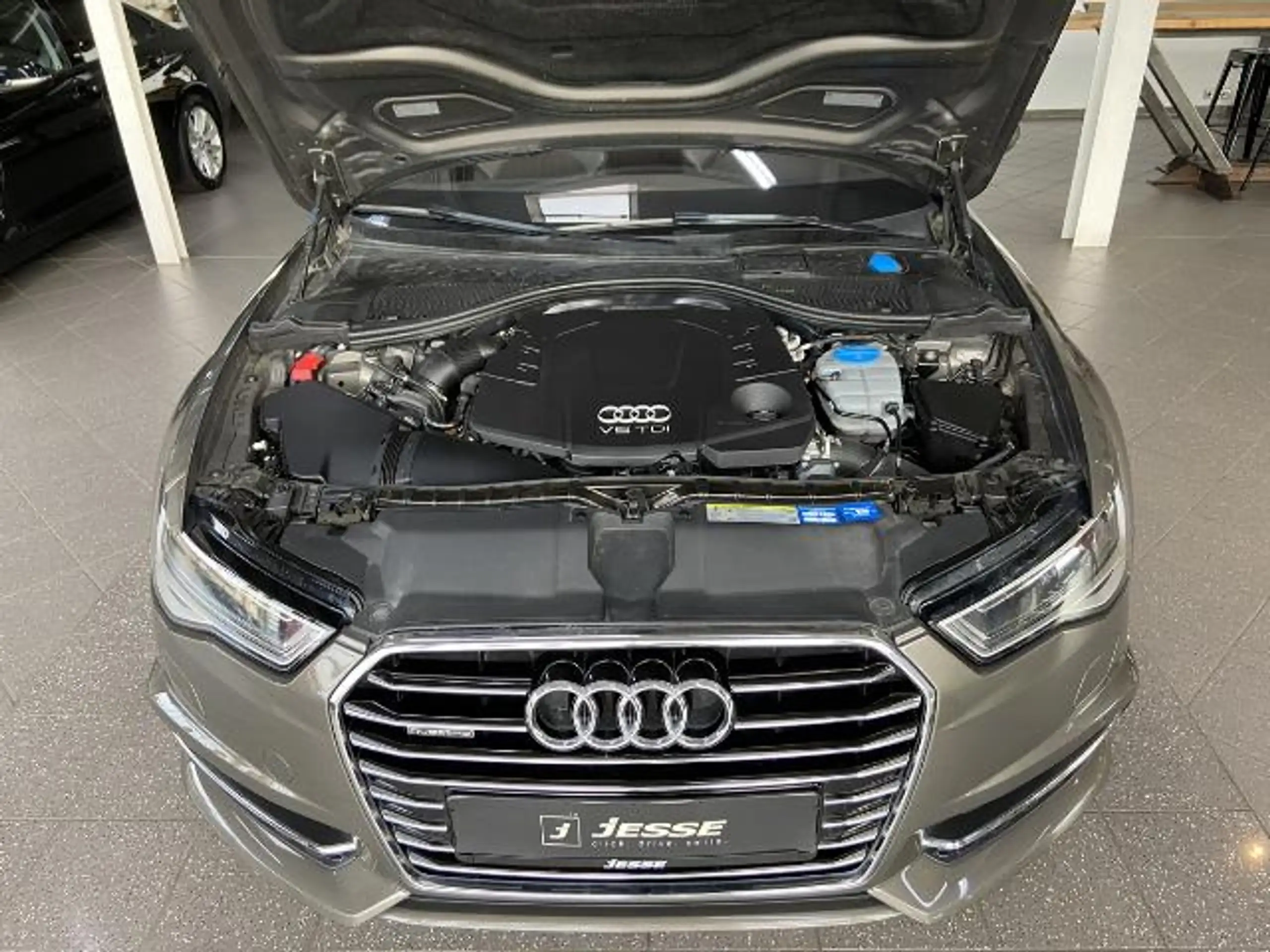 Audi - A6