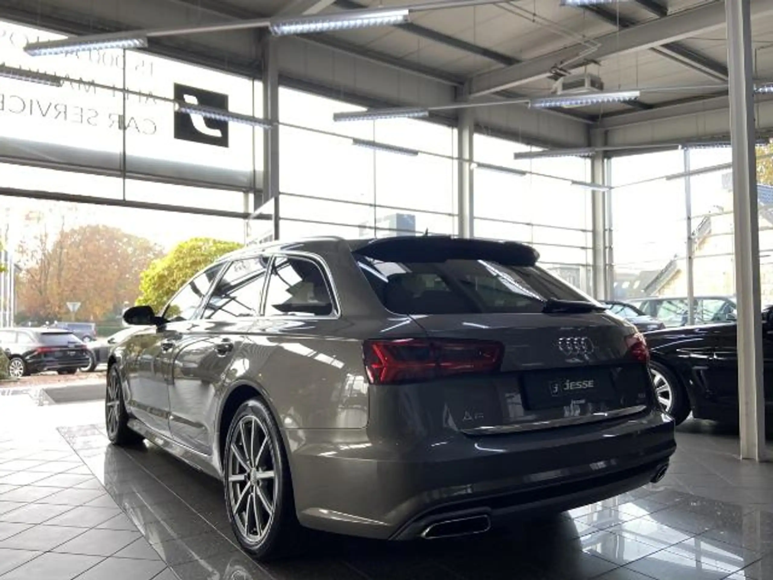 Audi - A6