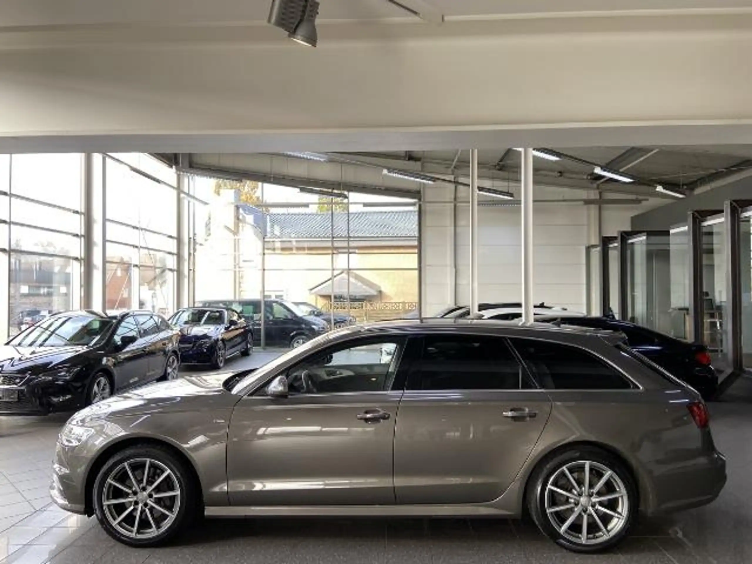 Audi - A6