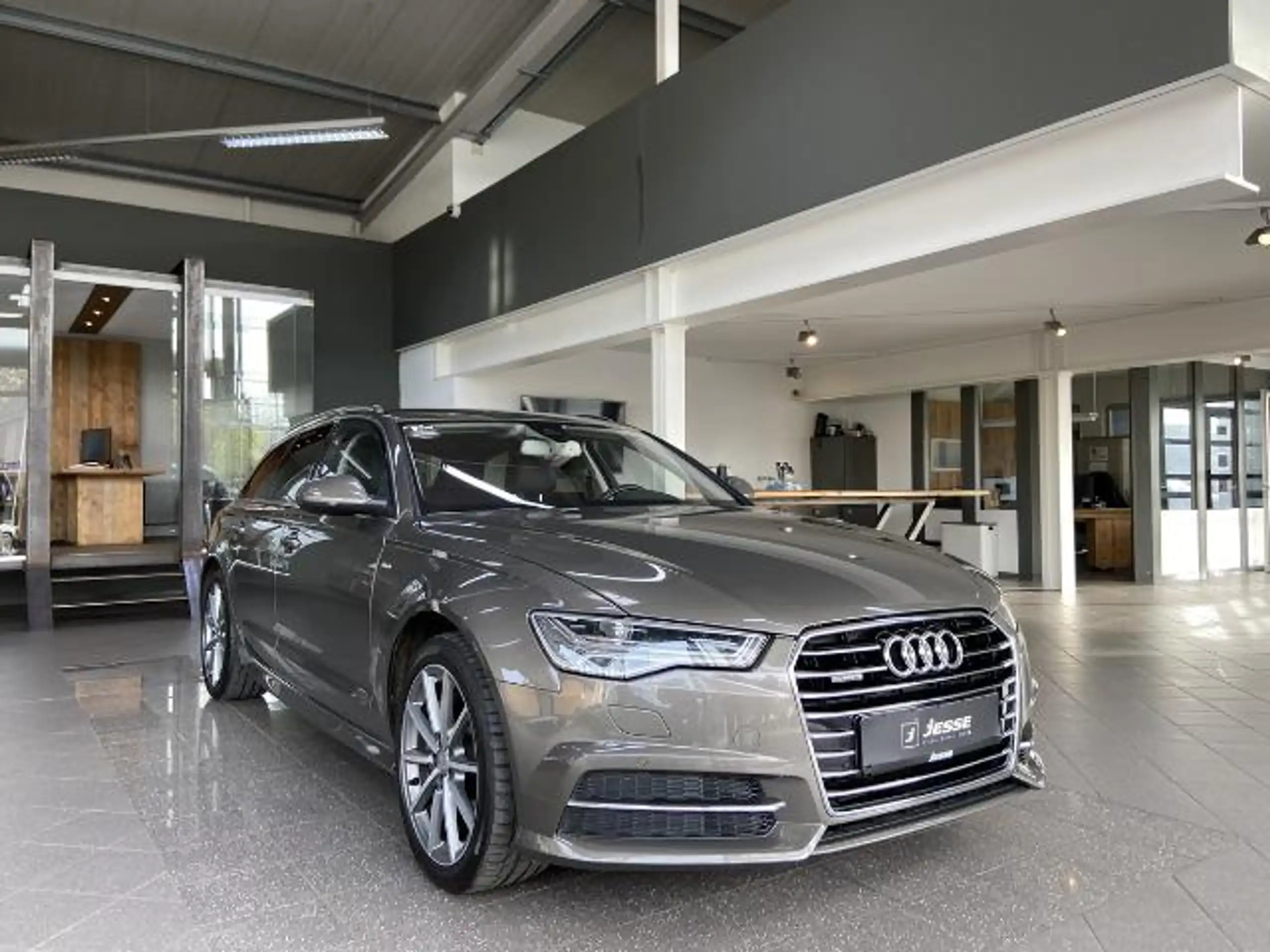 Audi - A6