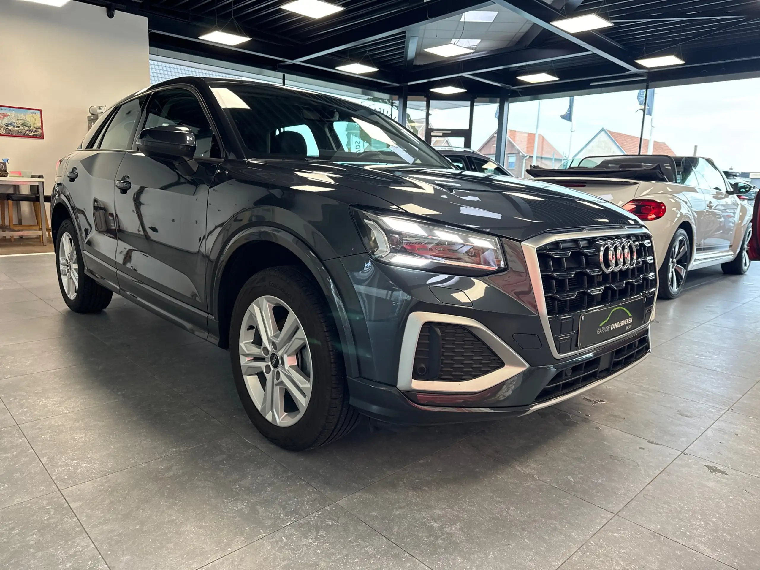 Audi - Q2