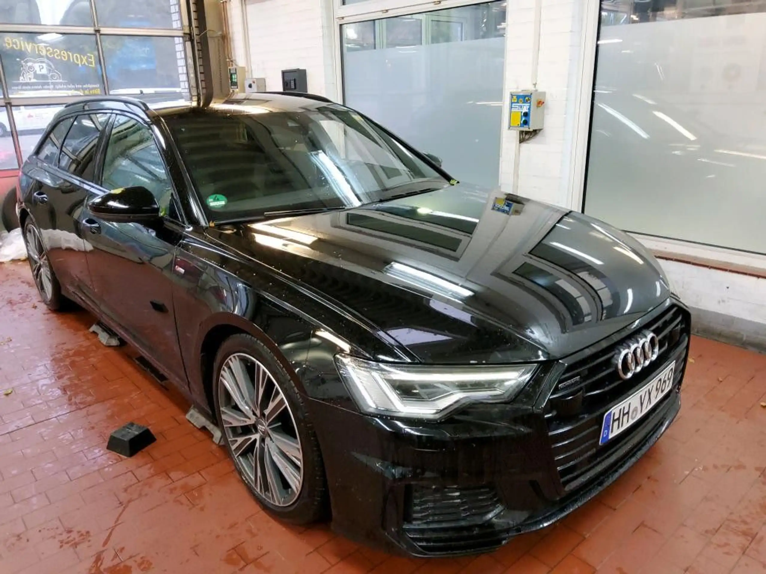 Audi - A6