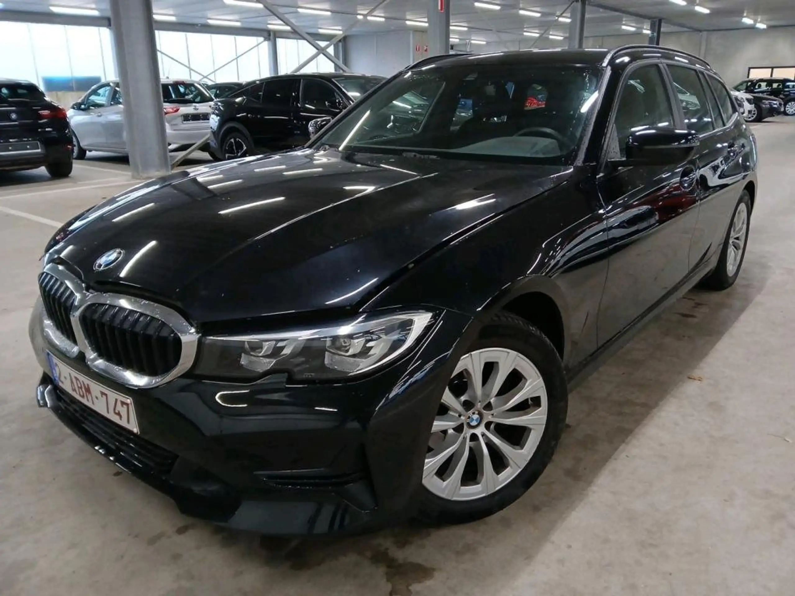 BMW 318 2021