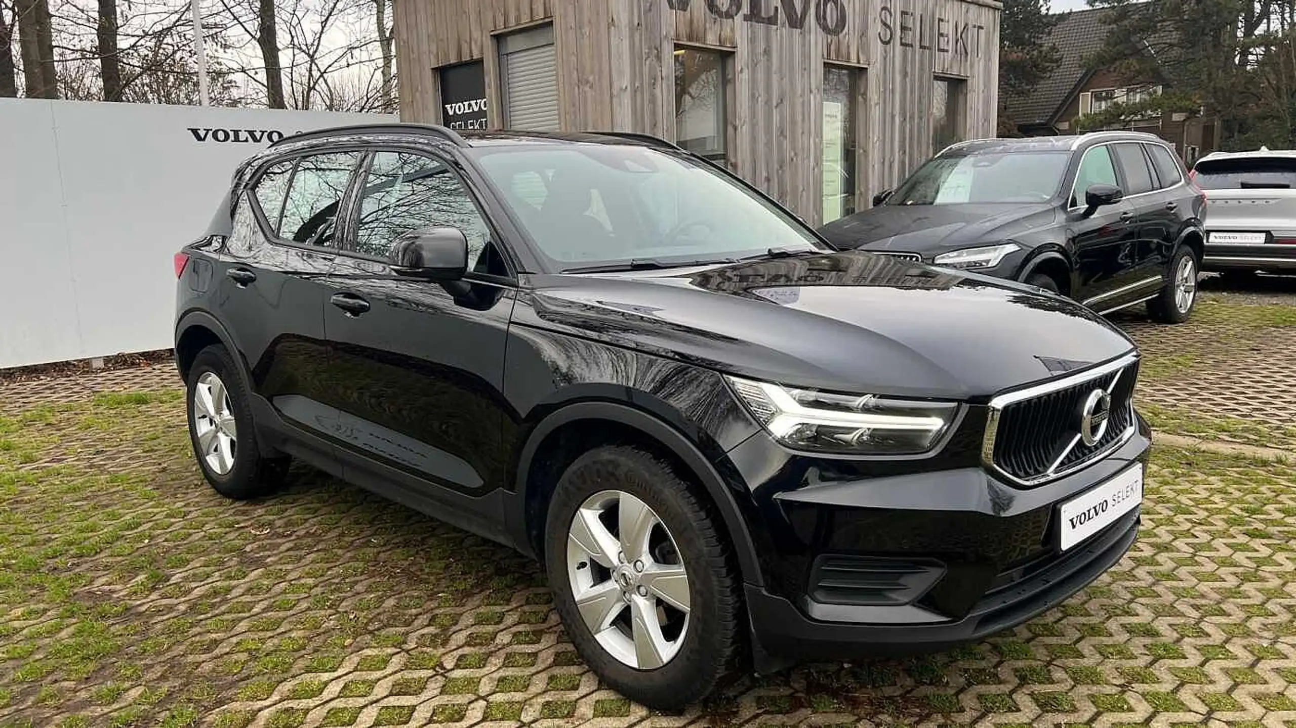 Volvo - XC40