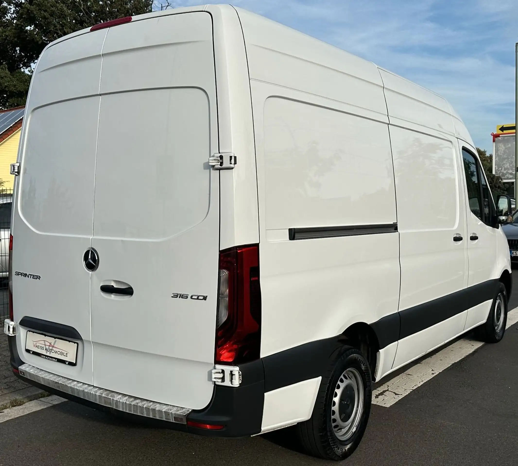 Mercedes-Benz - Sprinter