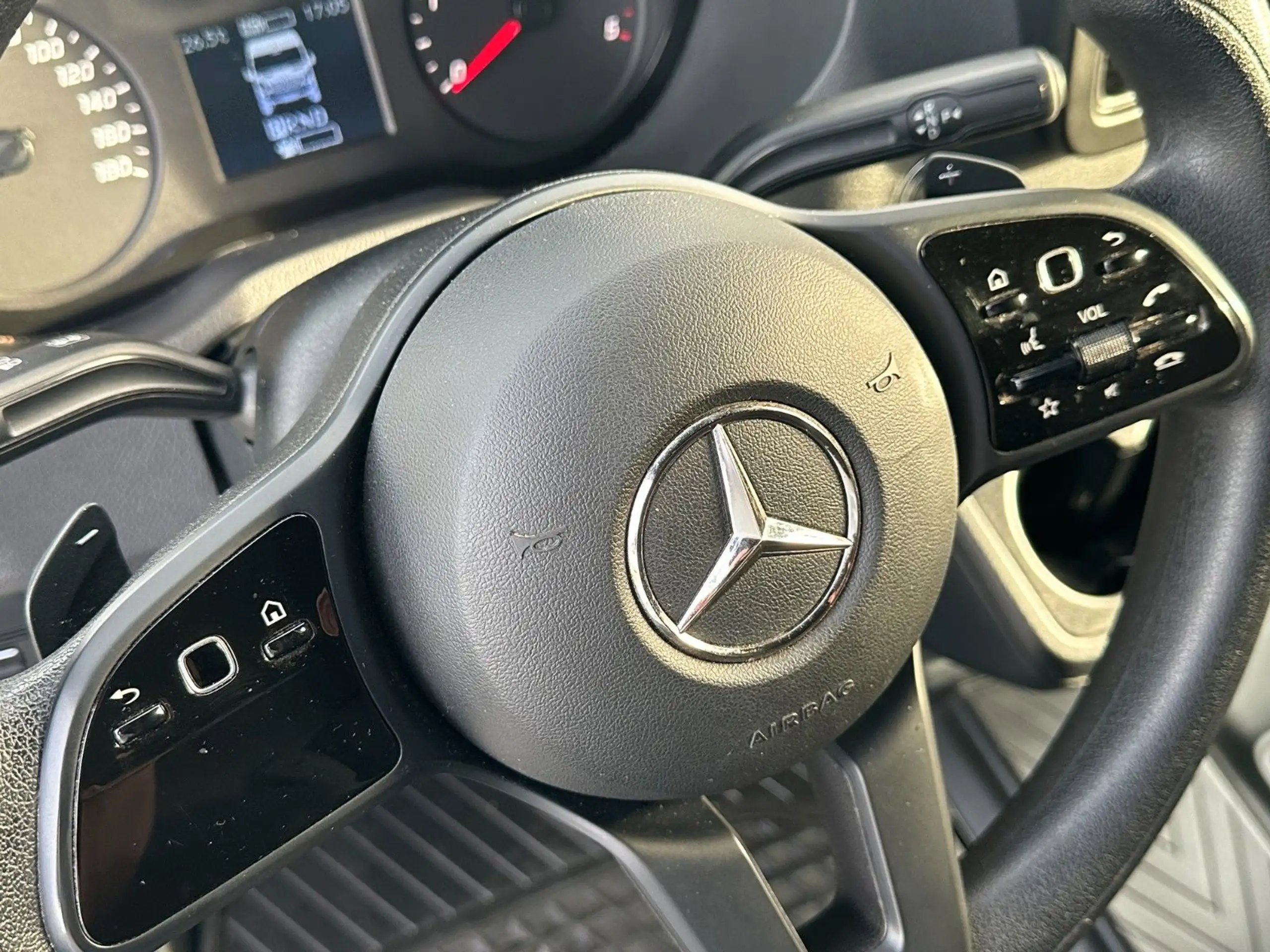 Mercedes-Benz - Sprinter