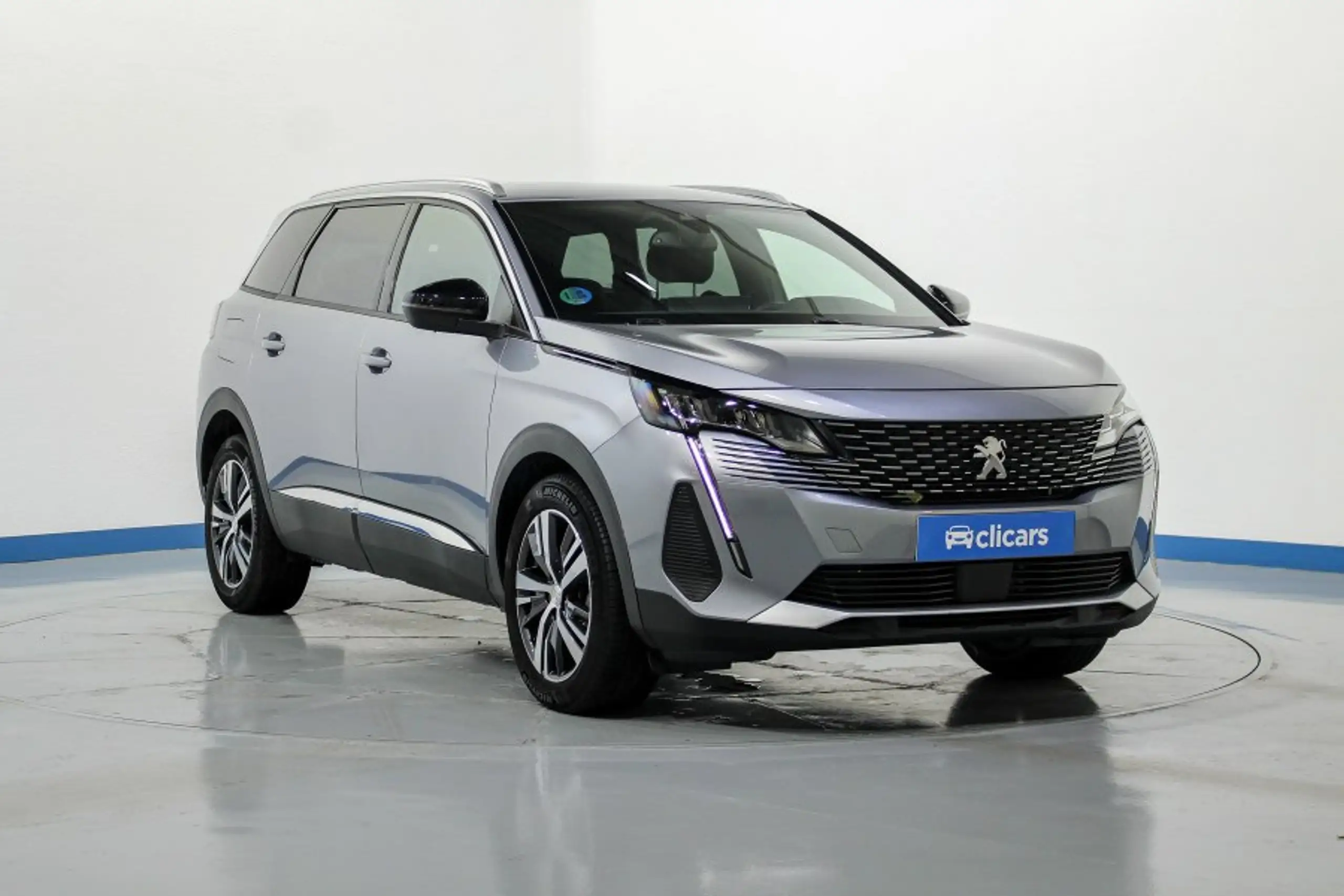 Peugeot - 5008