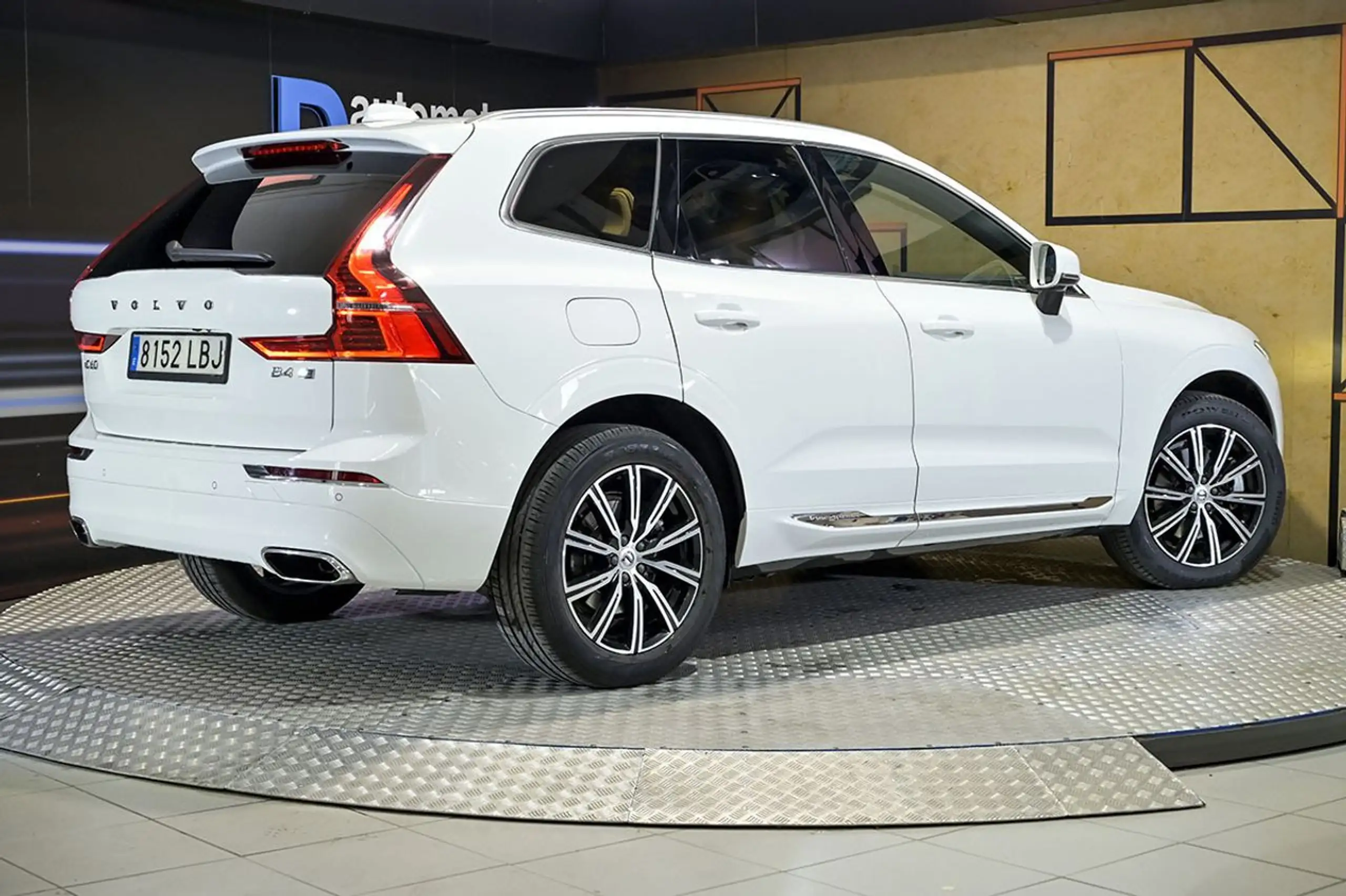 Volvo - XC60