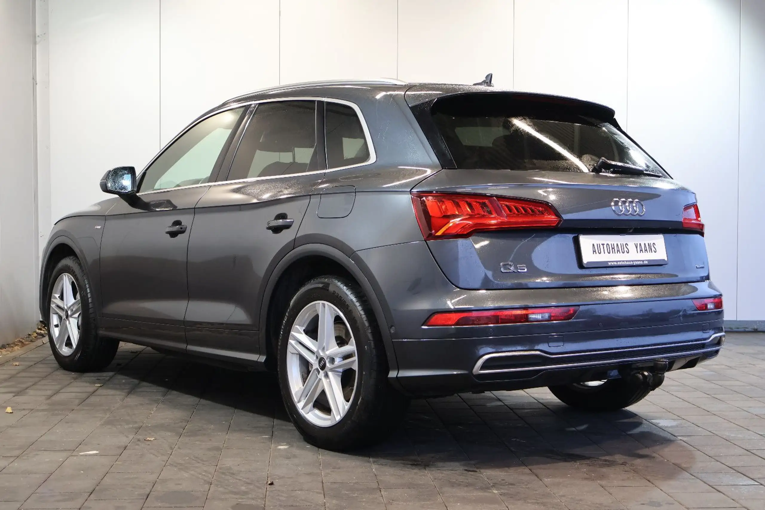 Audi - Q5