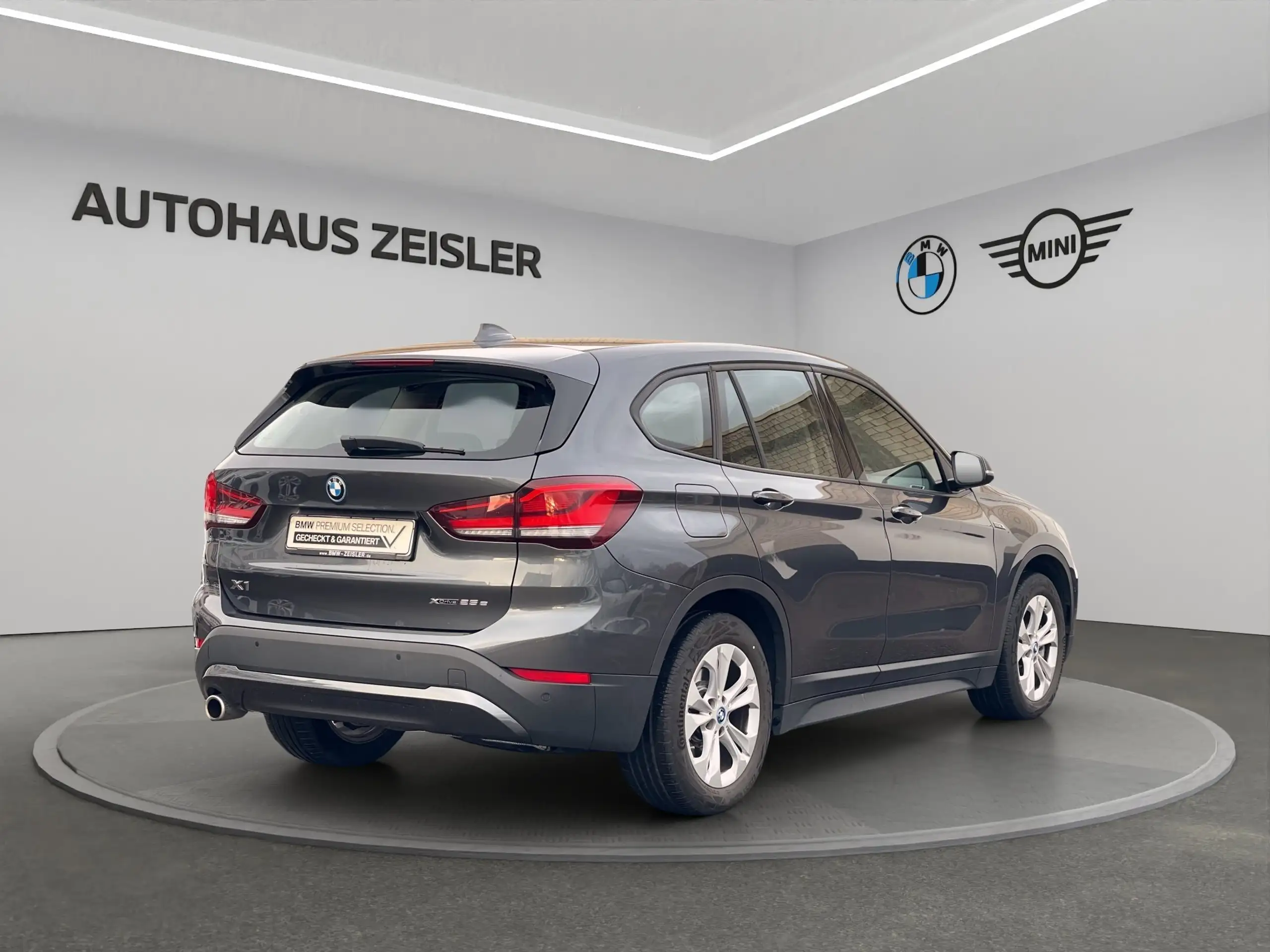 BMW - X1