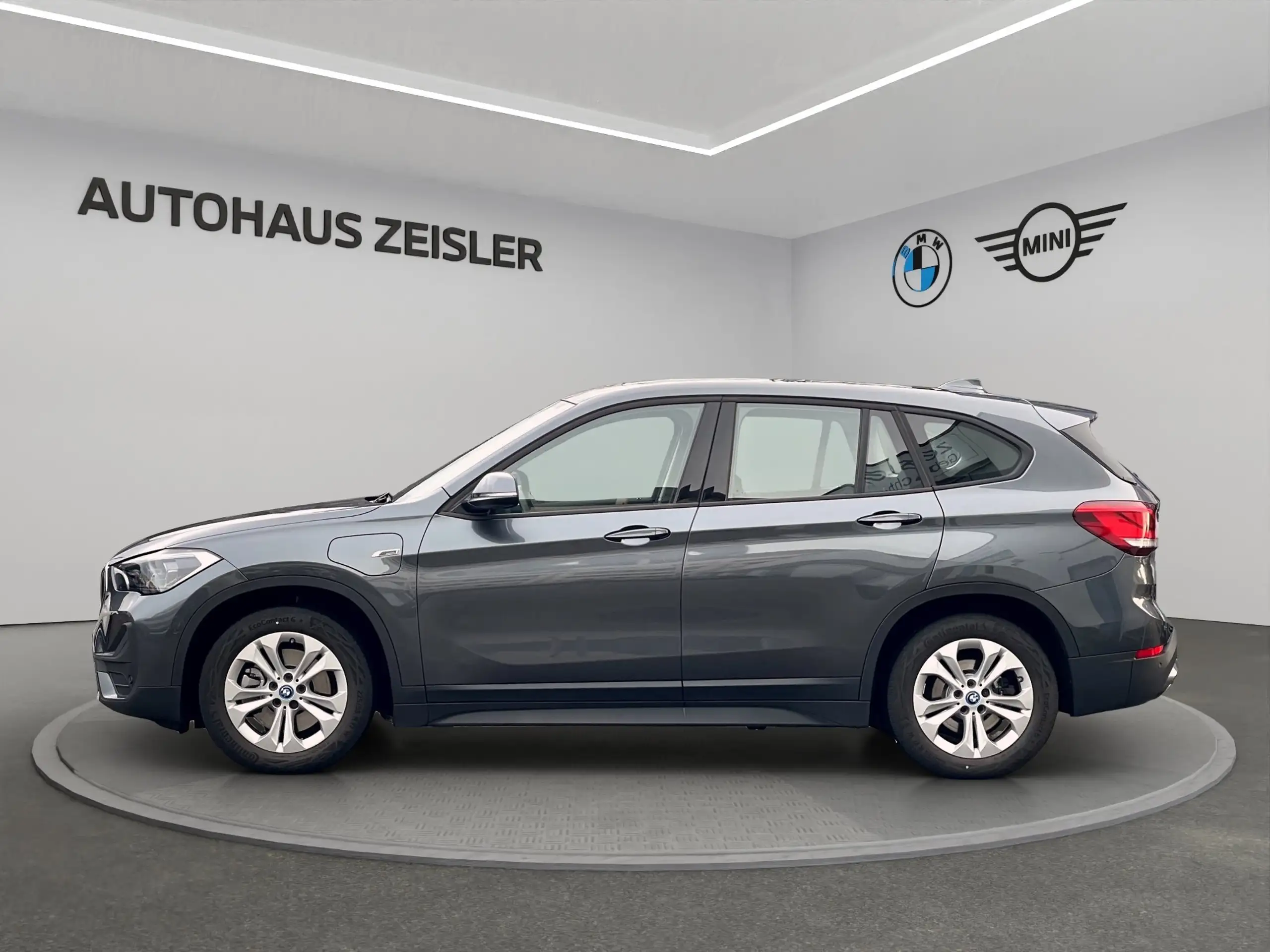 BMW - X1