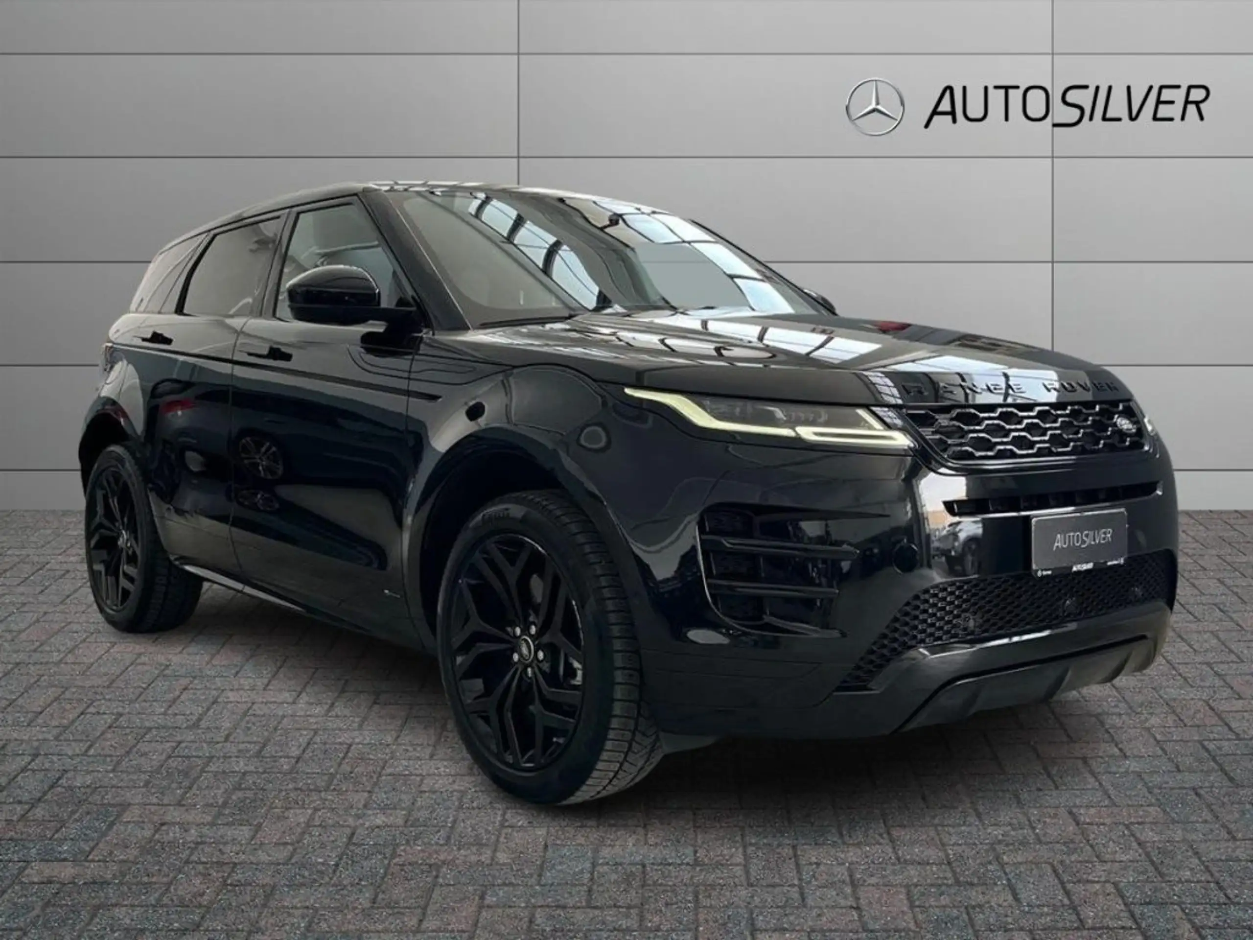 Land Rover - Range Rover Evoque