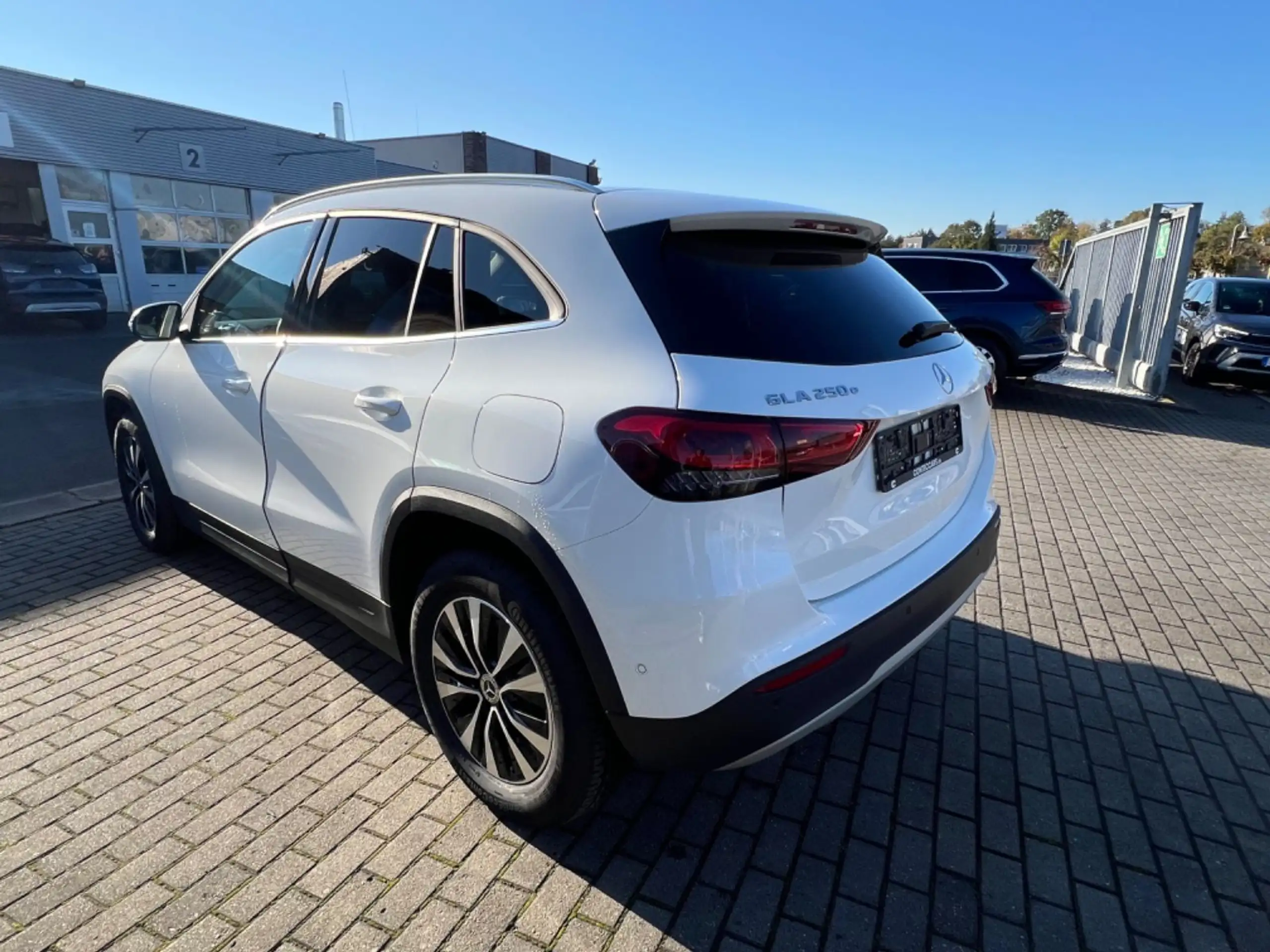 Mercedes-Benz - GLA 250