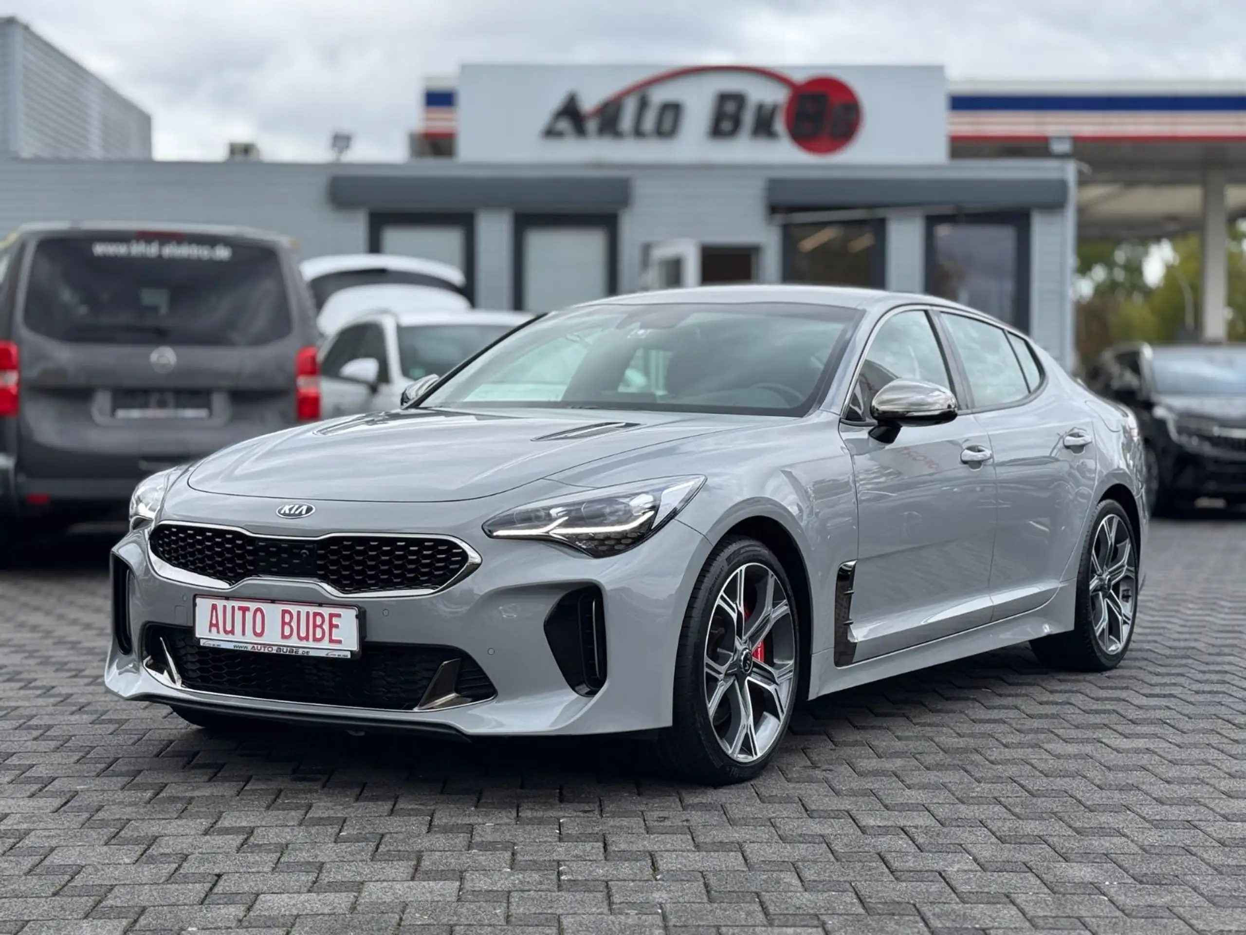 Kia - Stinger