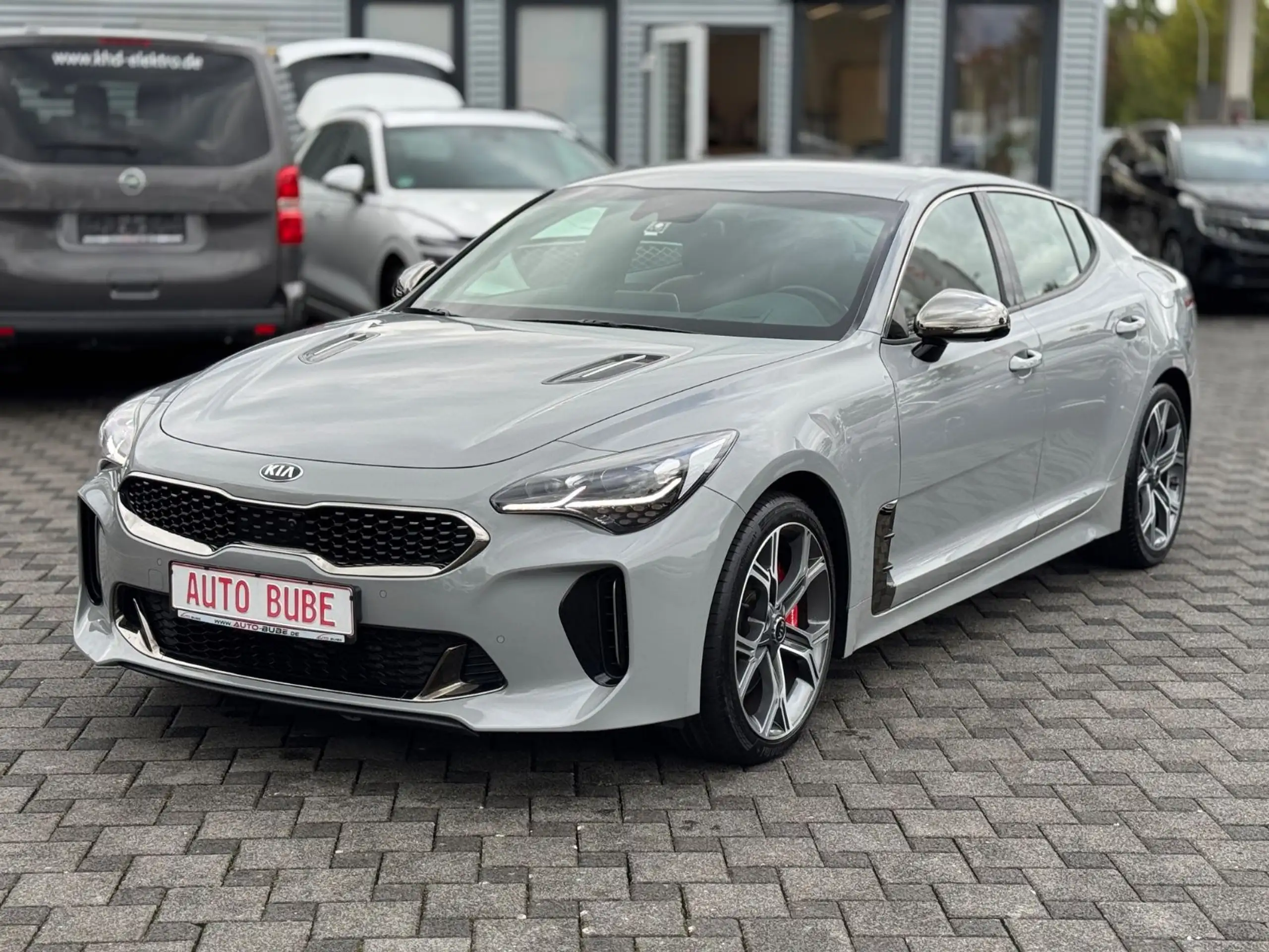 Kia - Stinger