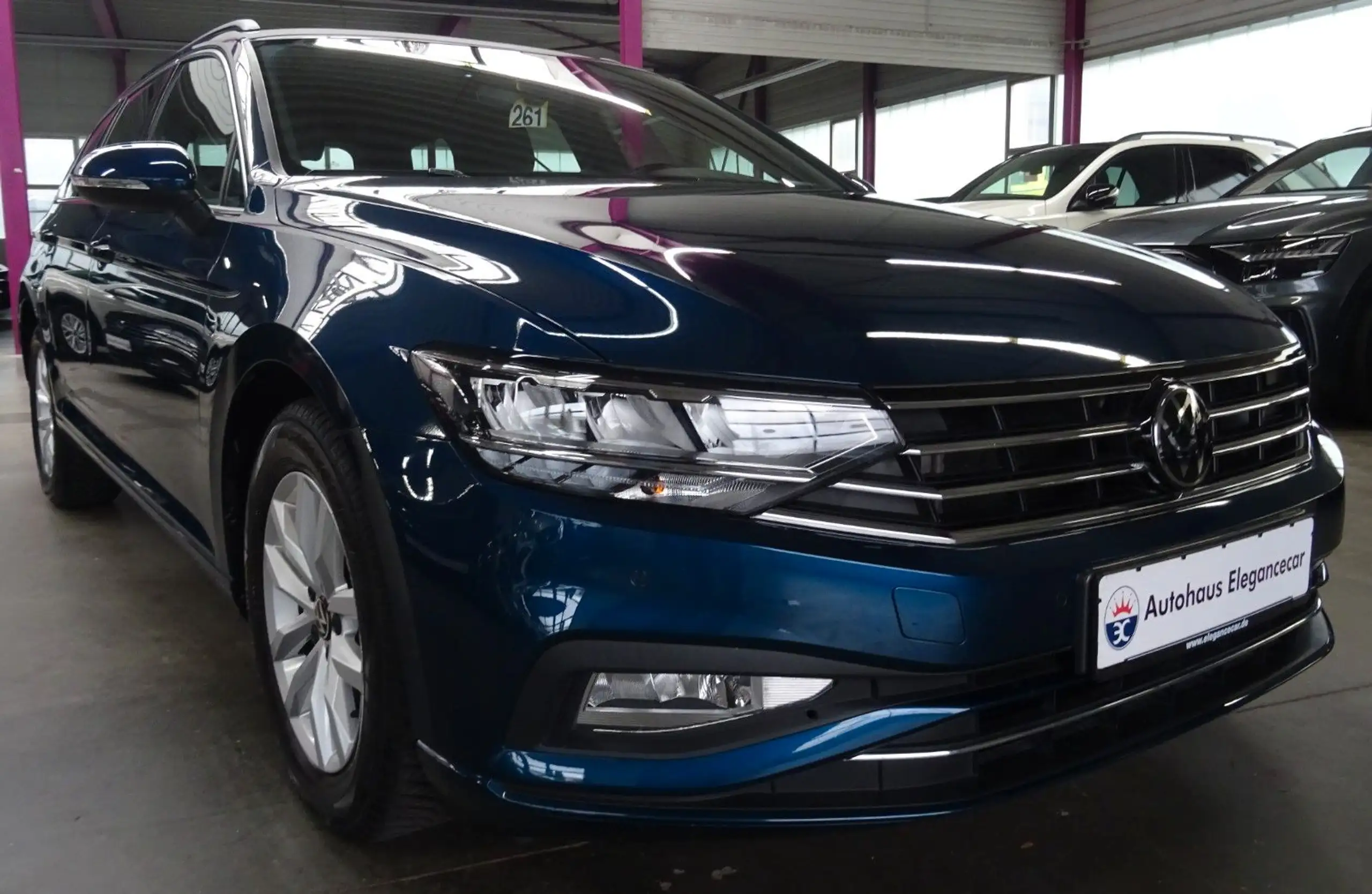 Volkswagen - Passat Variant