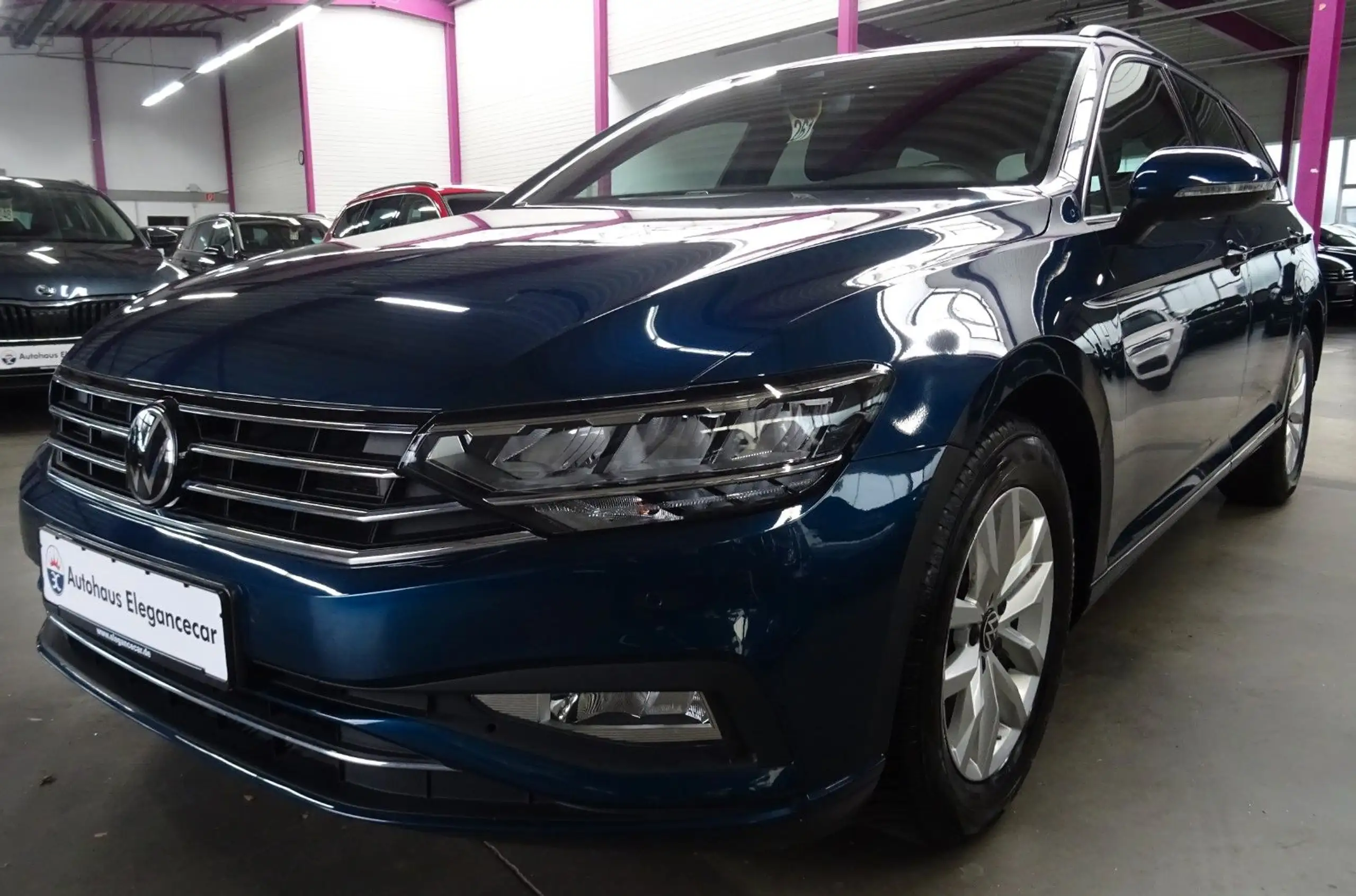 Volkswagen - Passat Variant