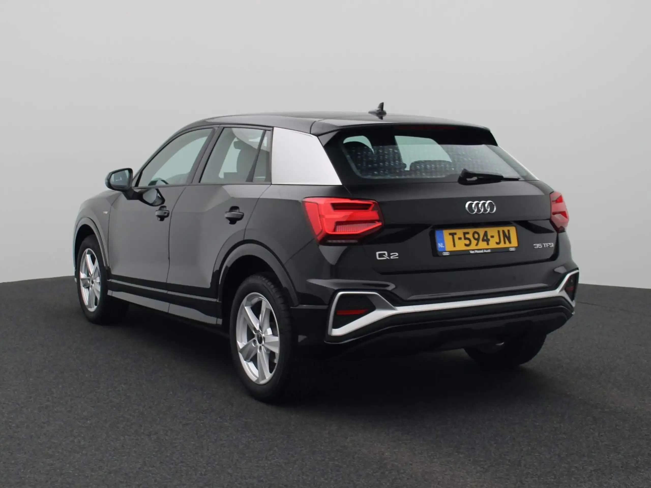 Audi - Q2