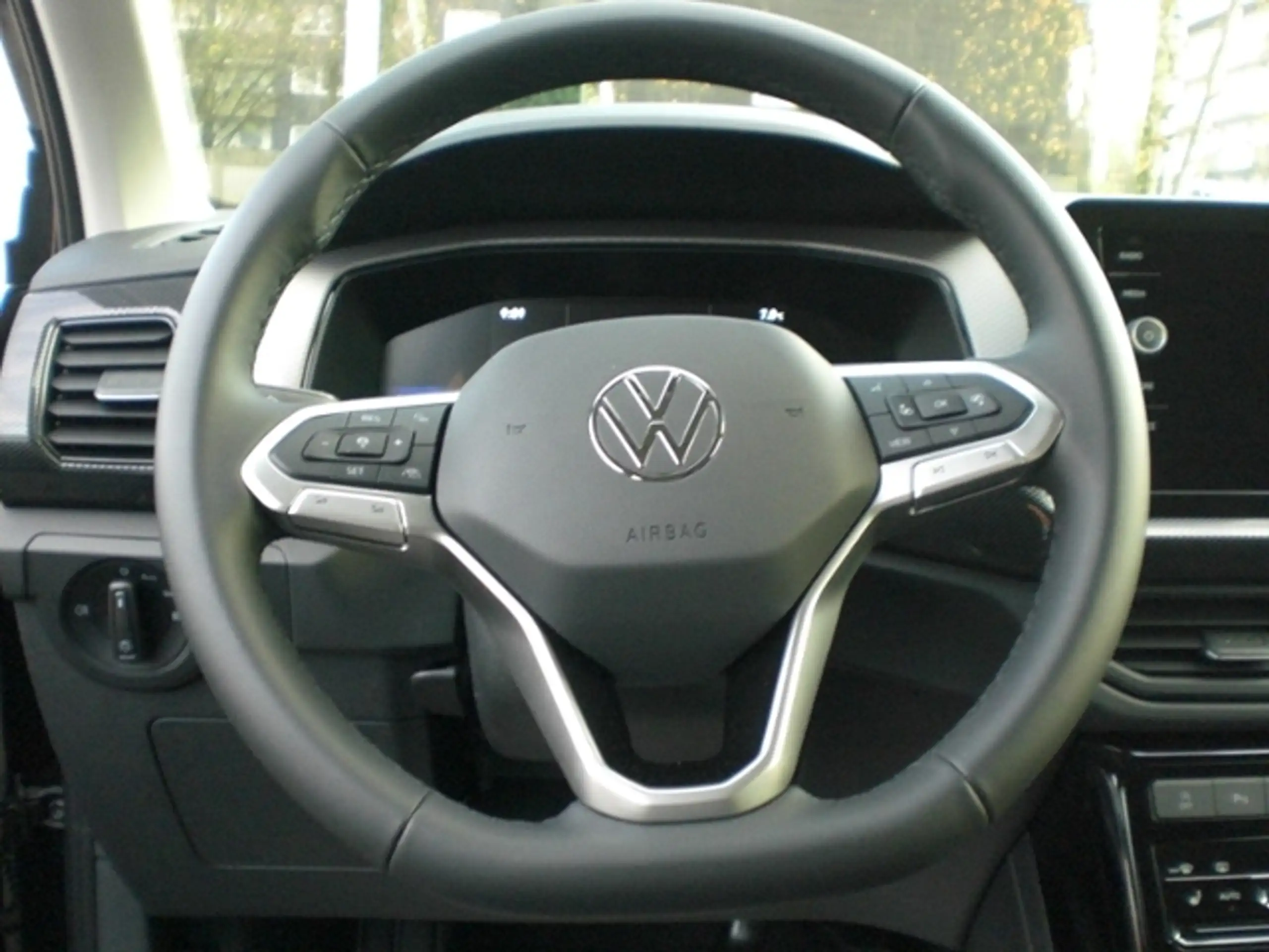 Volkswagen - T-Cross