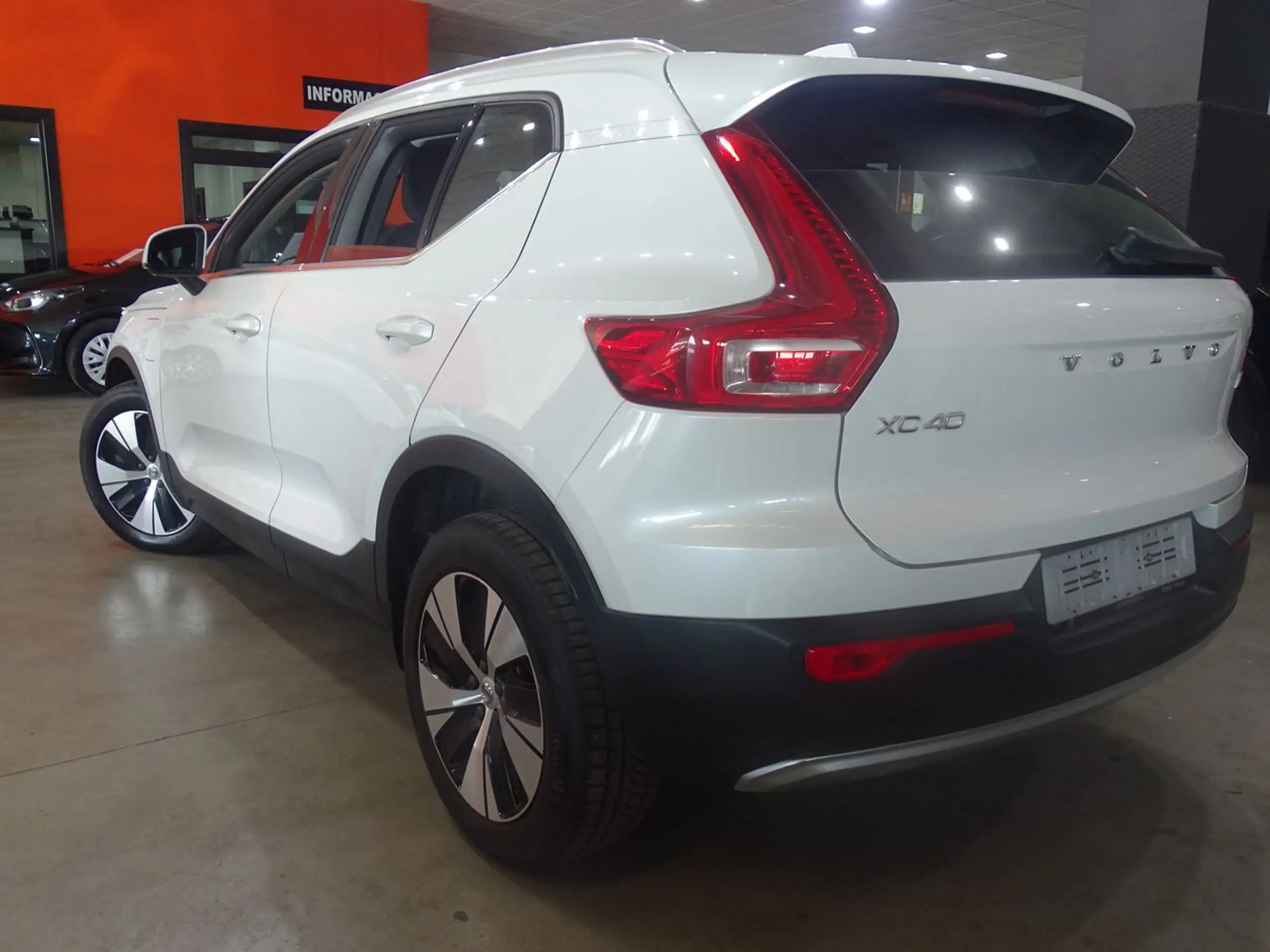 Volvo - XC40