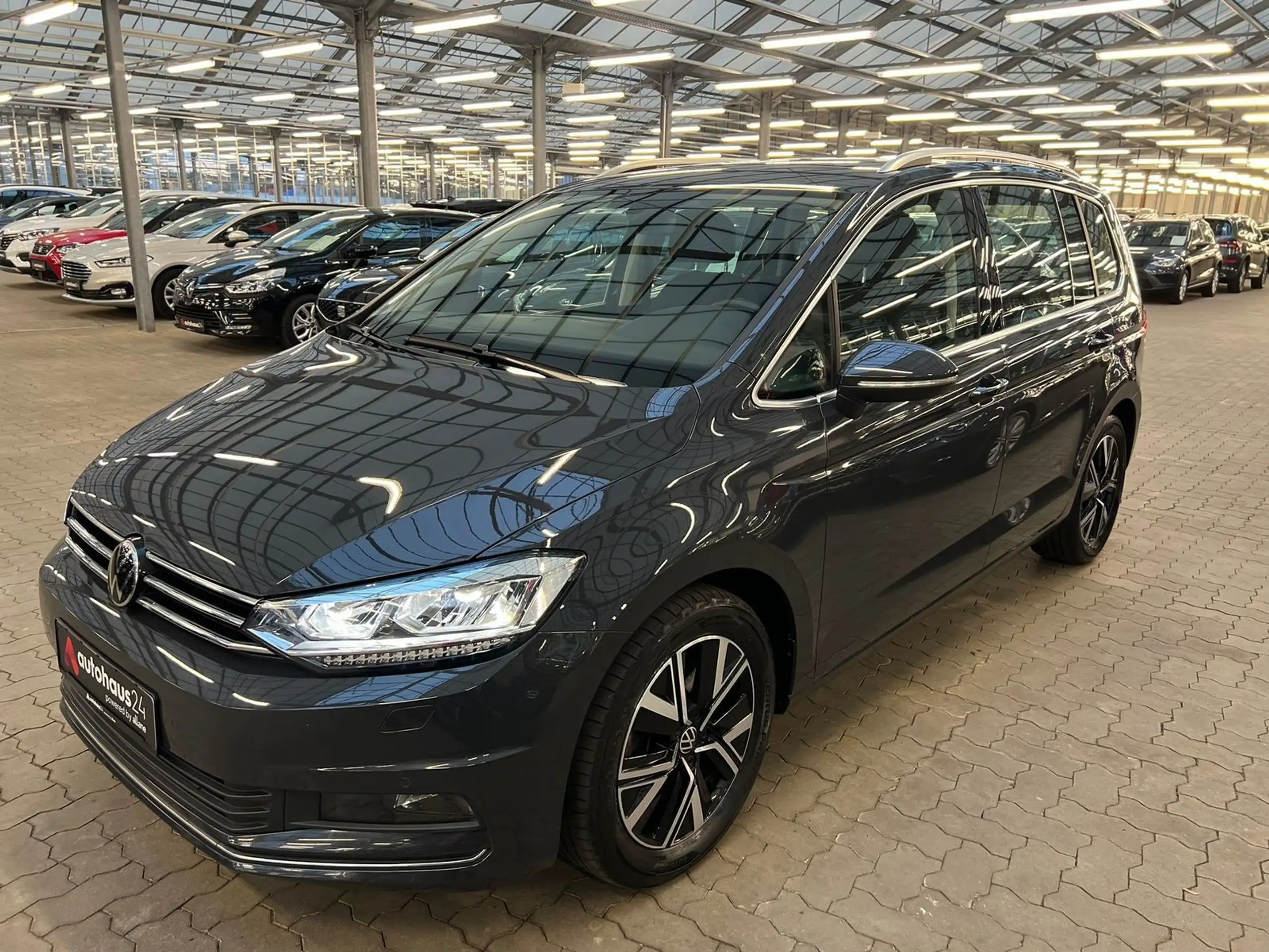 Volkswagen - Touran