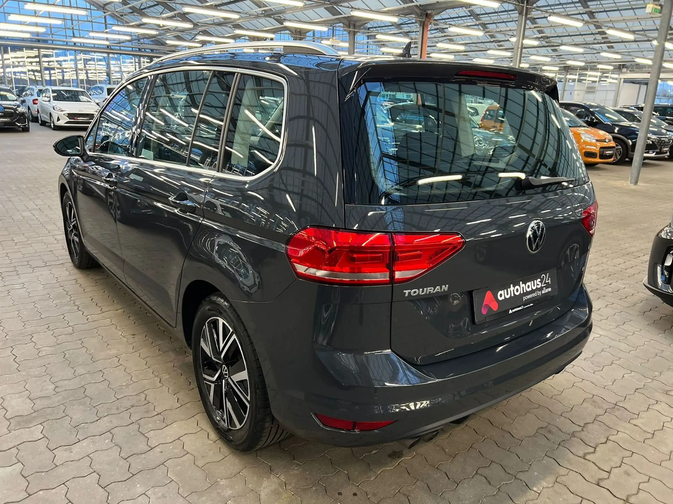 Volkswagen - Touran