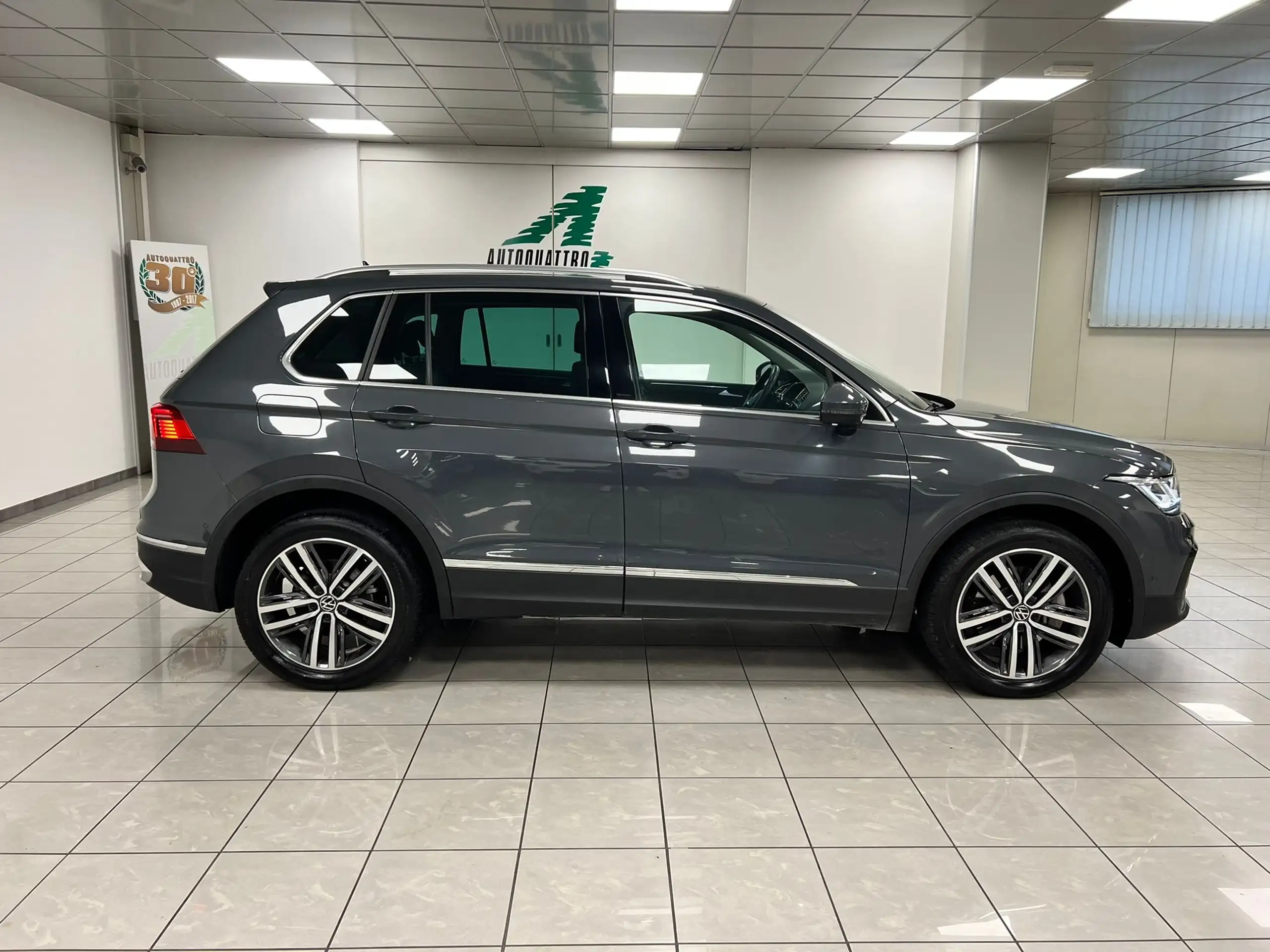 Volkswagen - Tiguan