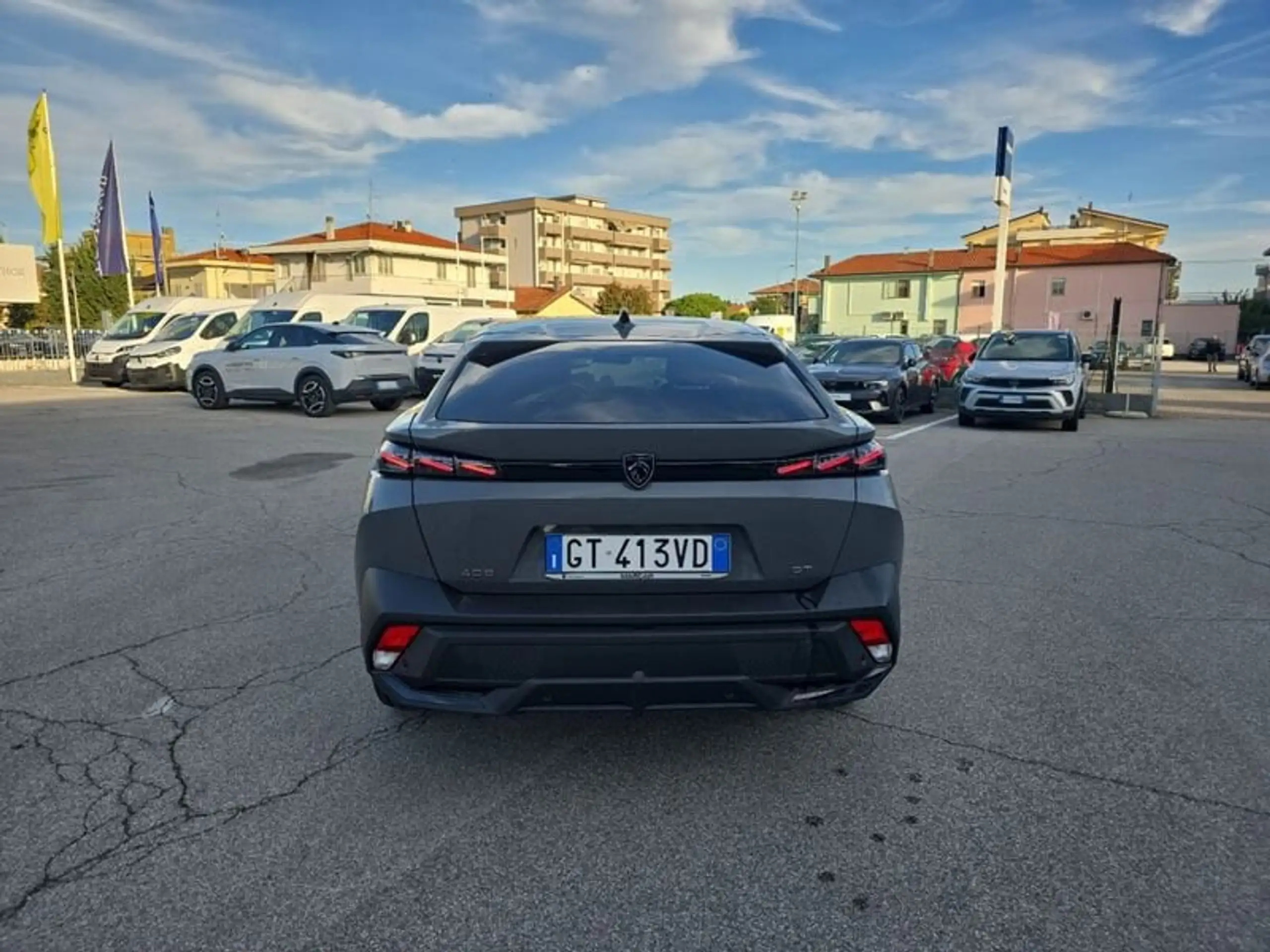 Peugeot - 408