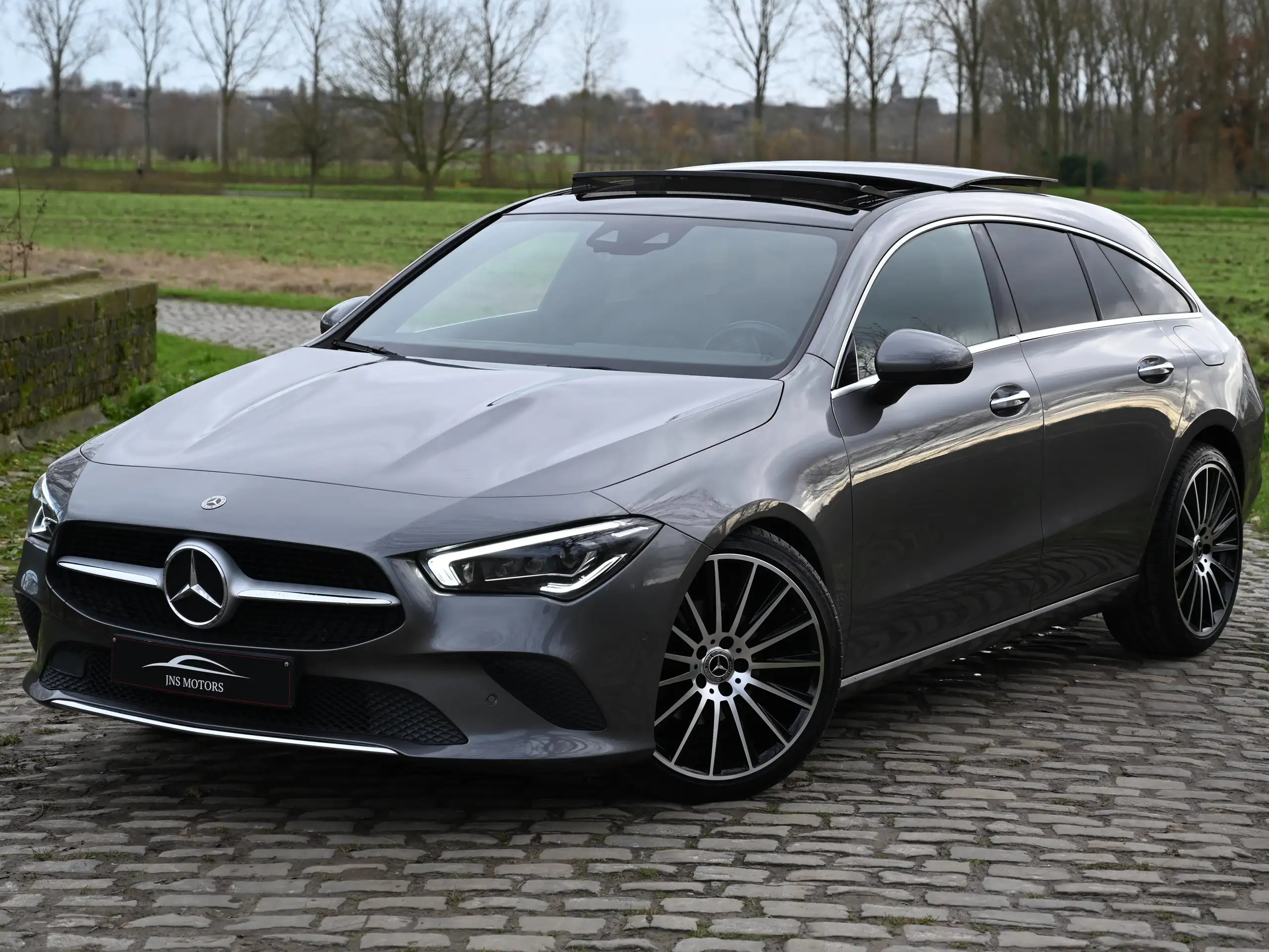 Mercedes-Benz - CLA 180